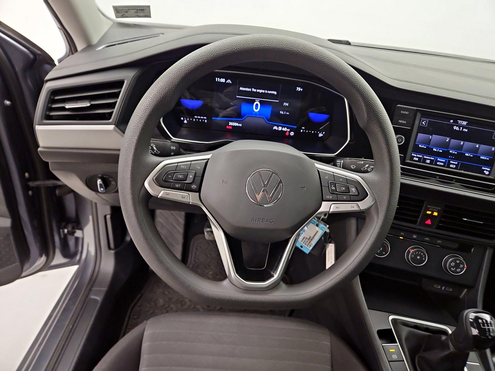 Thumbnail: 2023 Volkswagen Jetta - 10