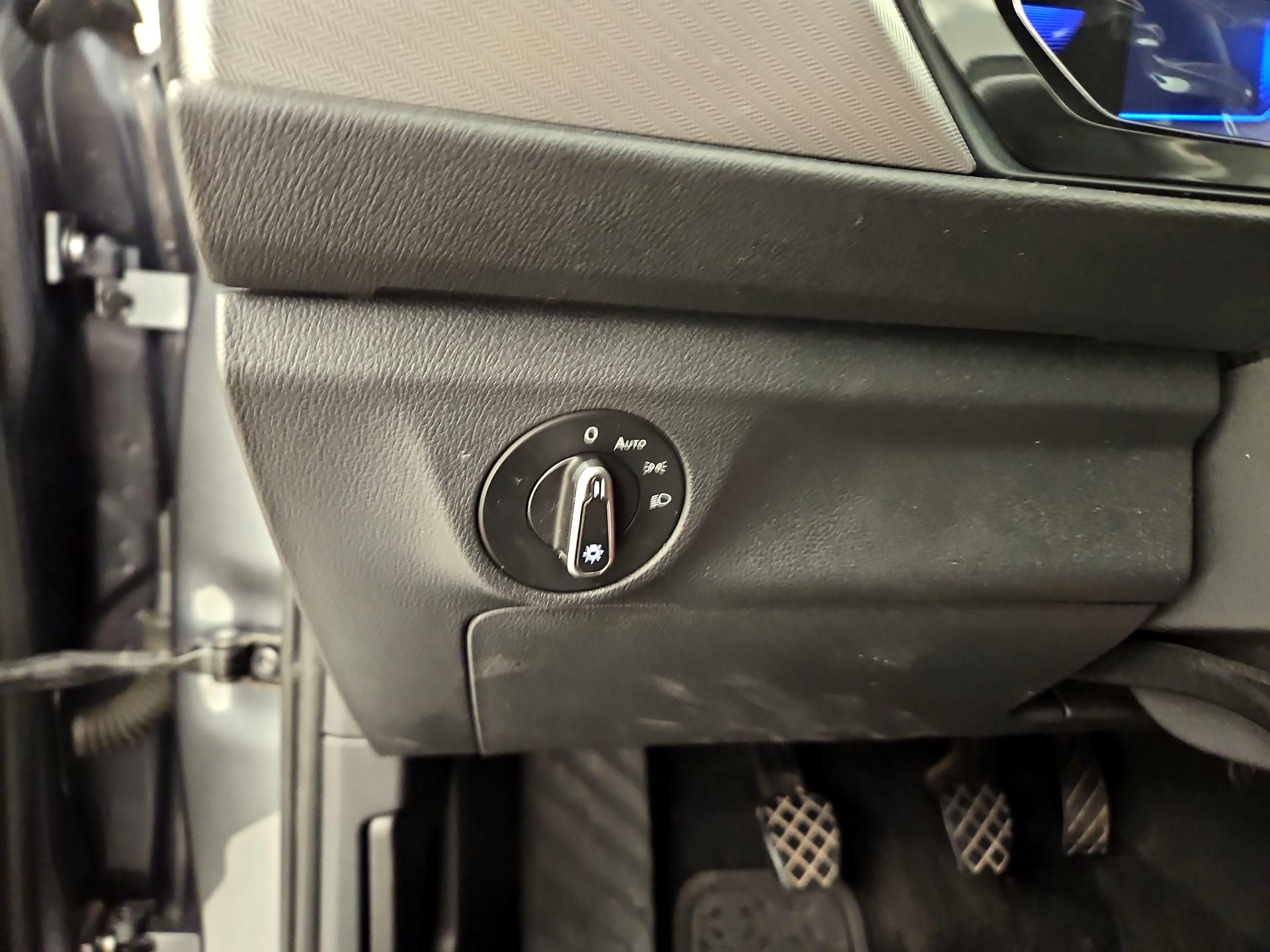 Thumbnail: 2023 Volkswagen Jetta - 13