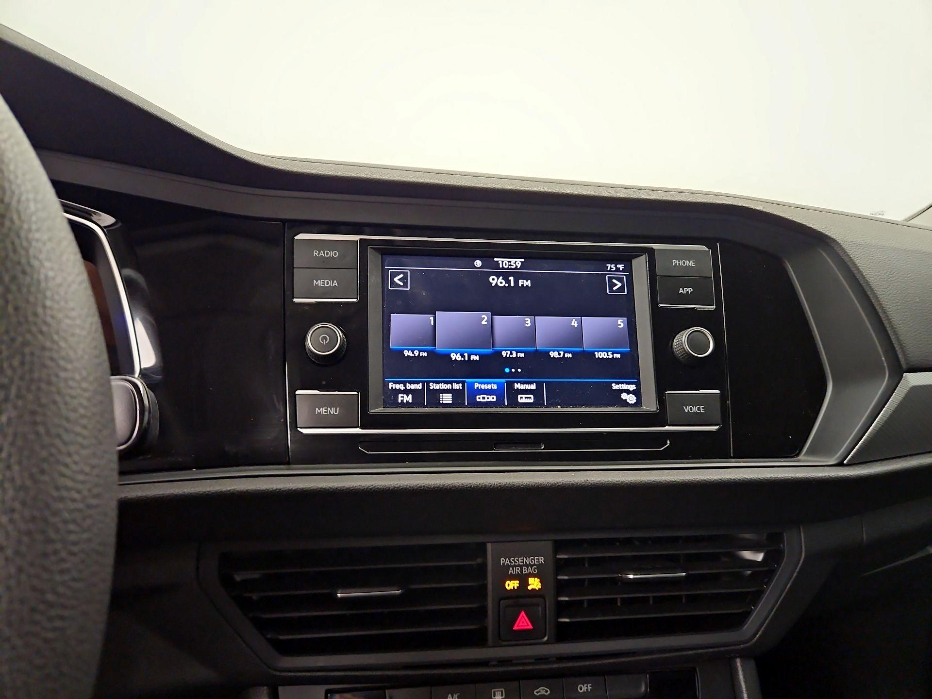 Thumbnail: 2023 Volkswagen Jetta - 15