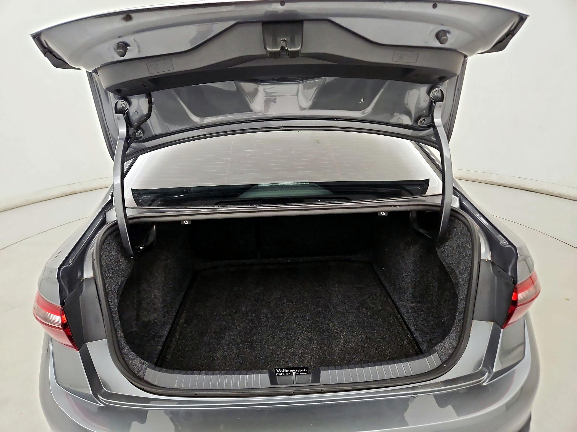 Thumbnail: 2023 Volkswagen Jetta - 20