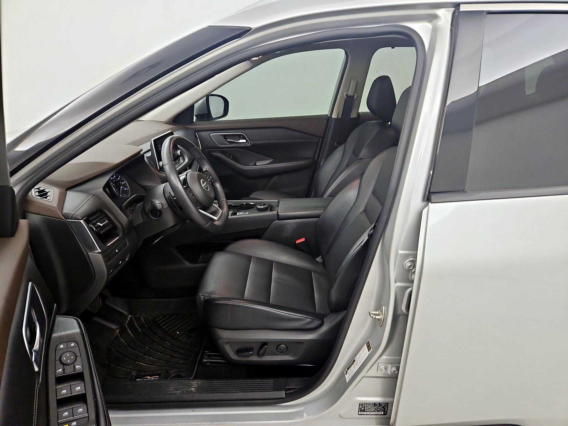 Thumbnail: 2021 Nissan Rogue - 11
