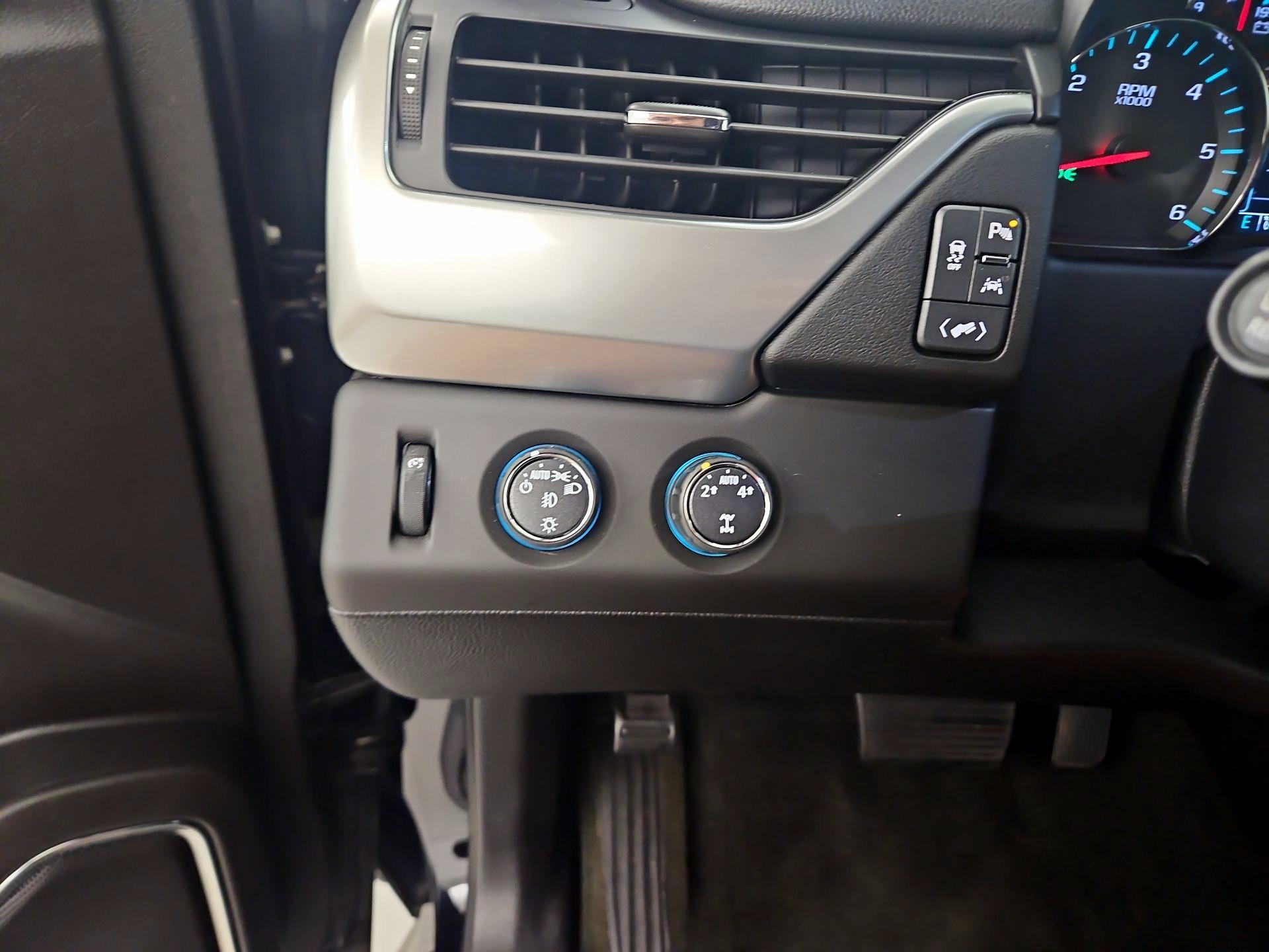 Thumbnail: 2016 Chevrolet Tahoe - 13