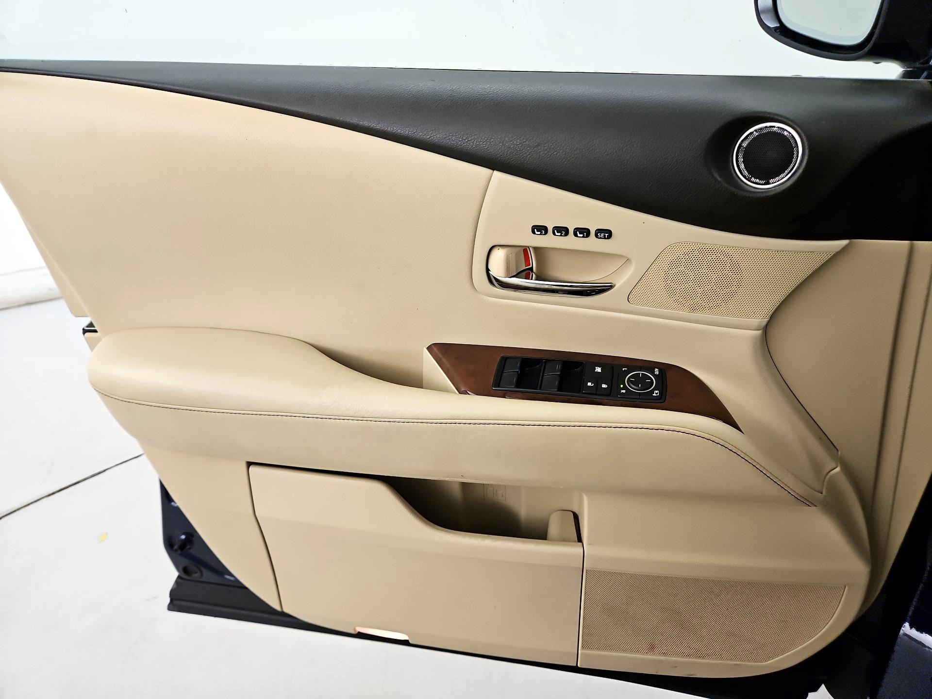 Thumbnail: 2013 Lexus RX - 12