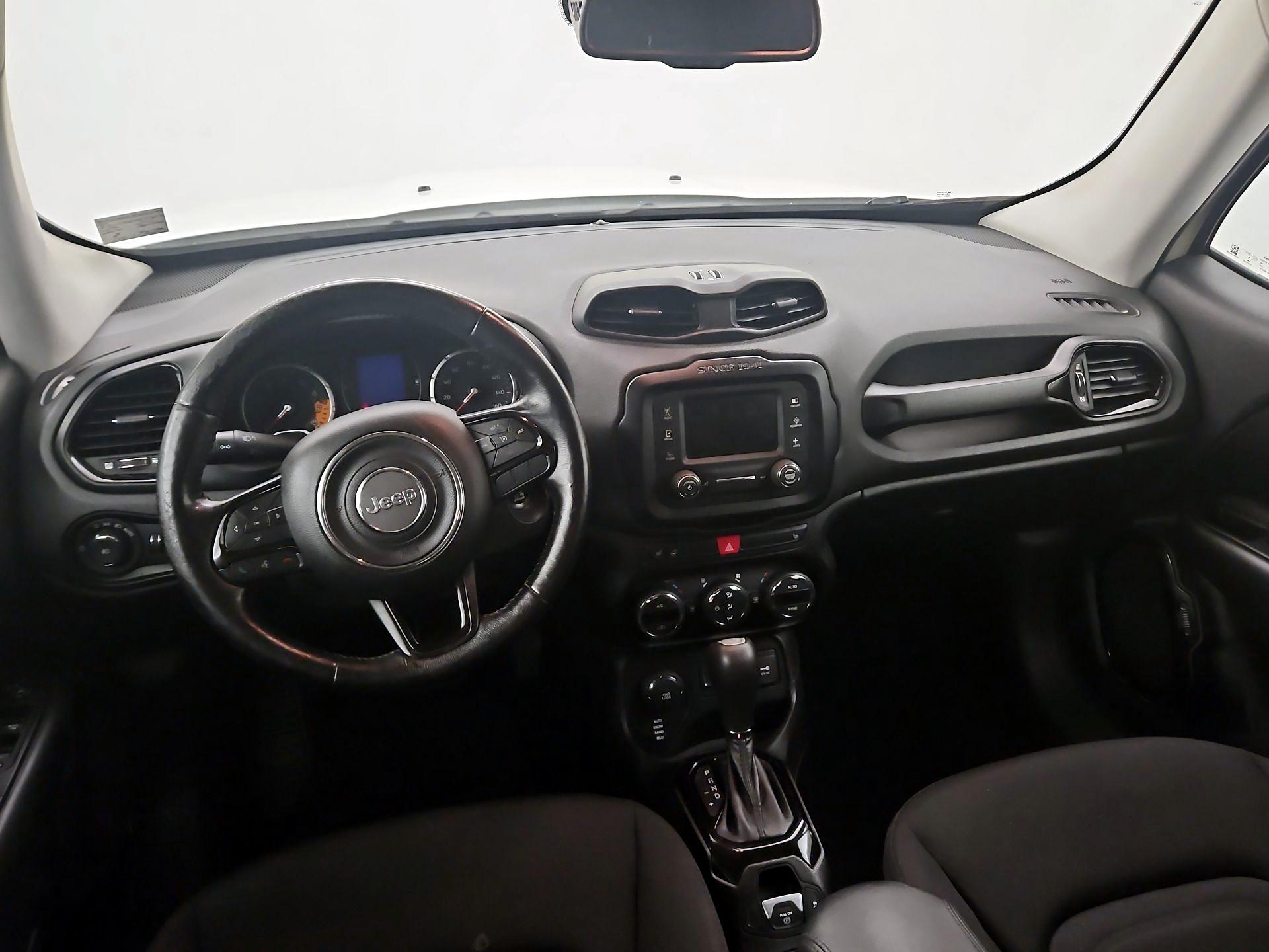 Thumbnail: 2017 Jeep Renegade - 9