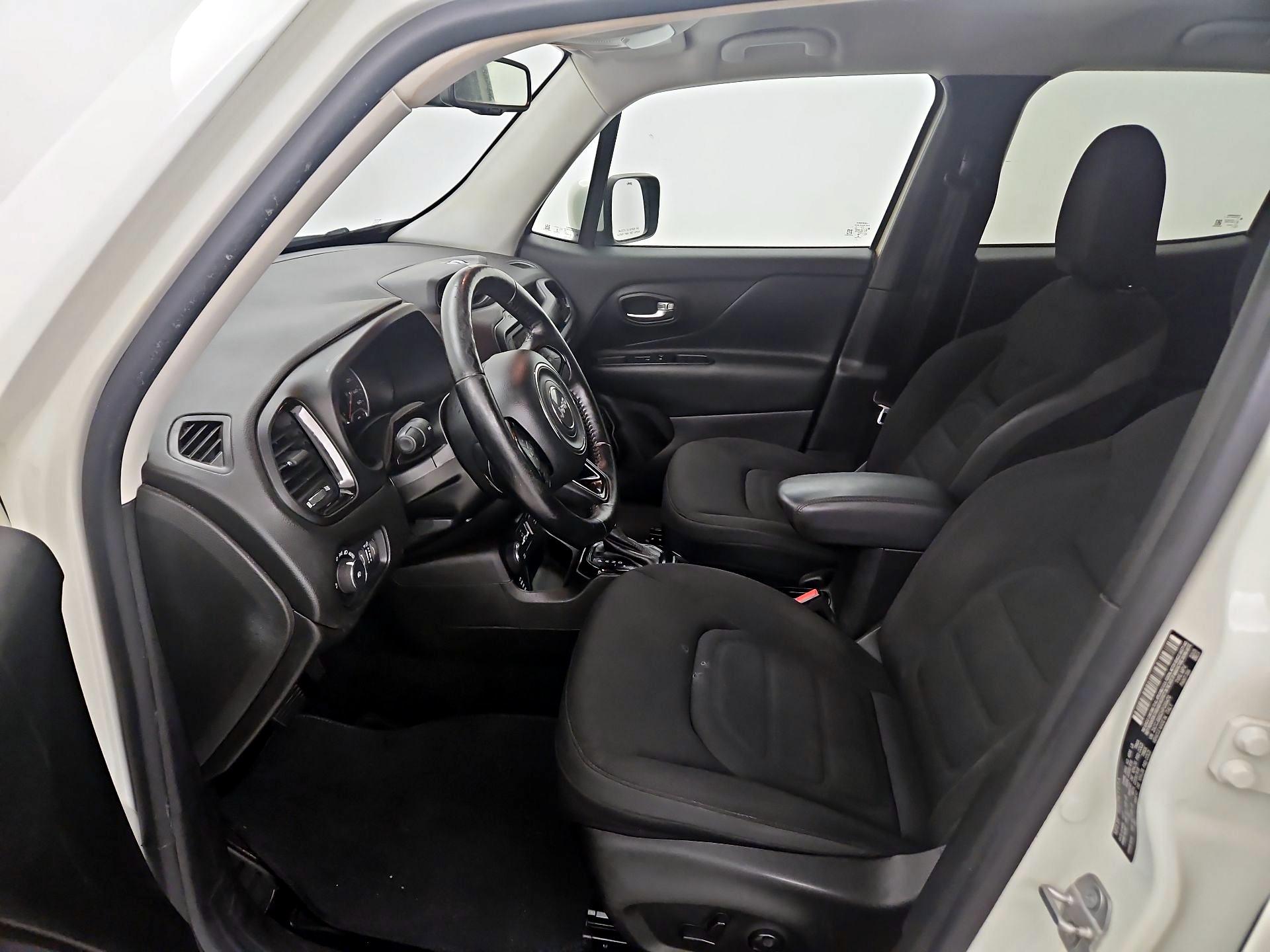 Thumbnail: 2017 Jeep Renegade - 11