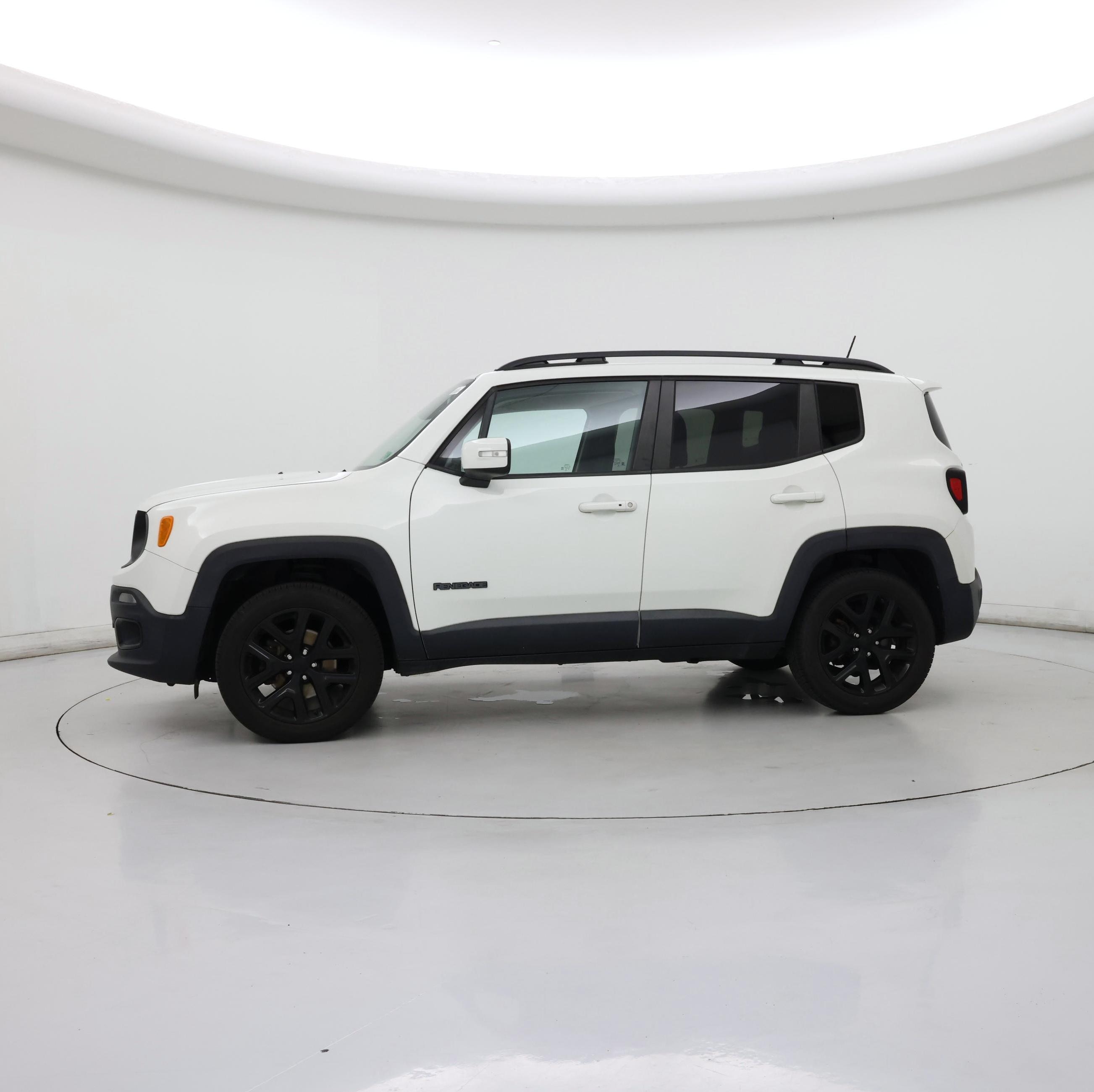 Thumbnail: 2017 Jeep Renegade - 3