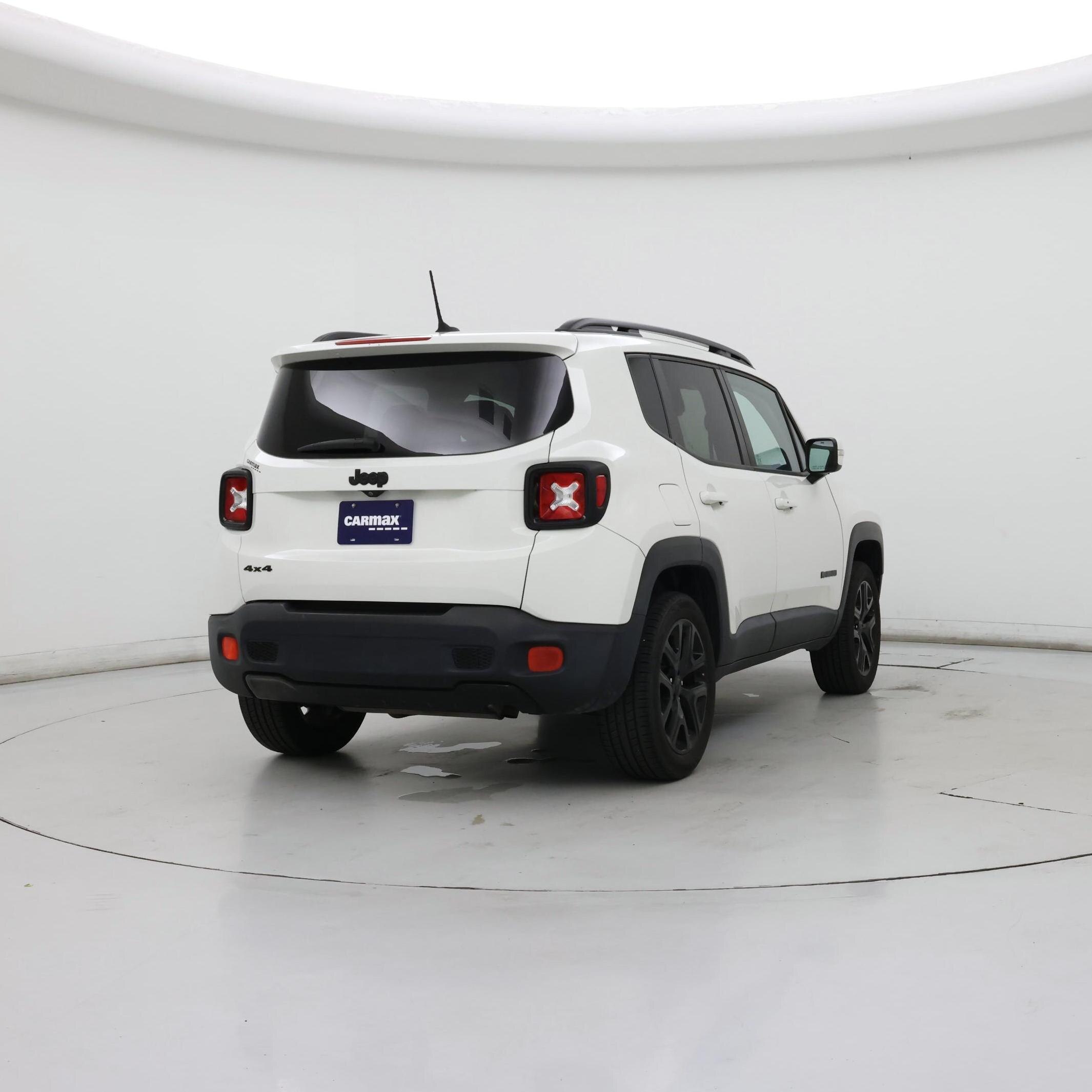 Thumbnail: 2017 Jeep Renegade - 8