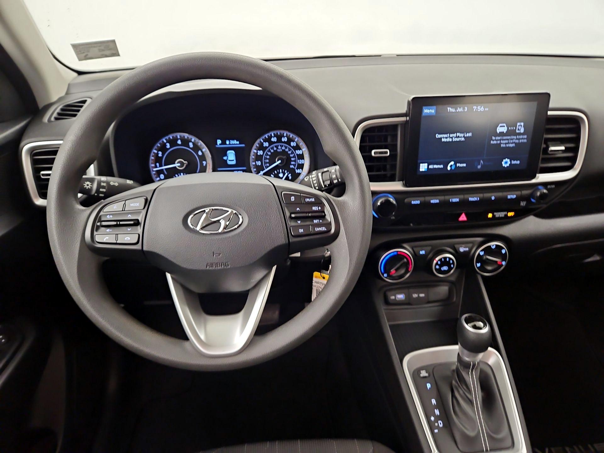 Thumbnail: 2022 Hyundai Venue - 10