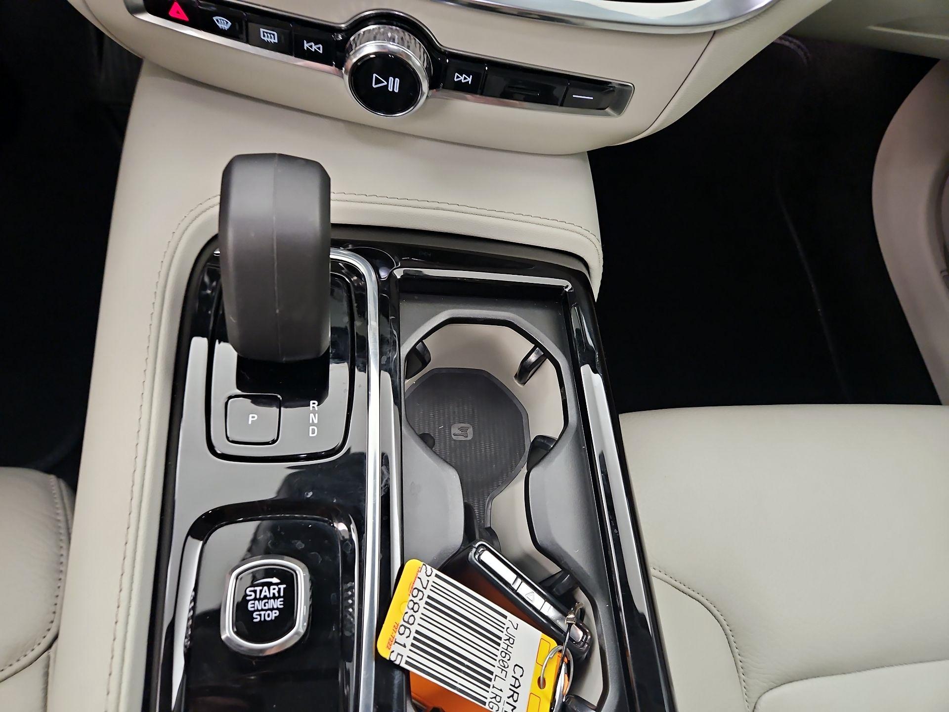 Thumbnail: 2024 Volvo S60 - 17
