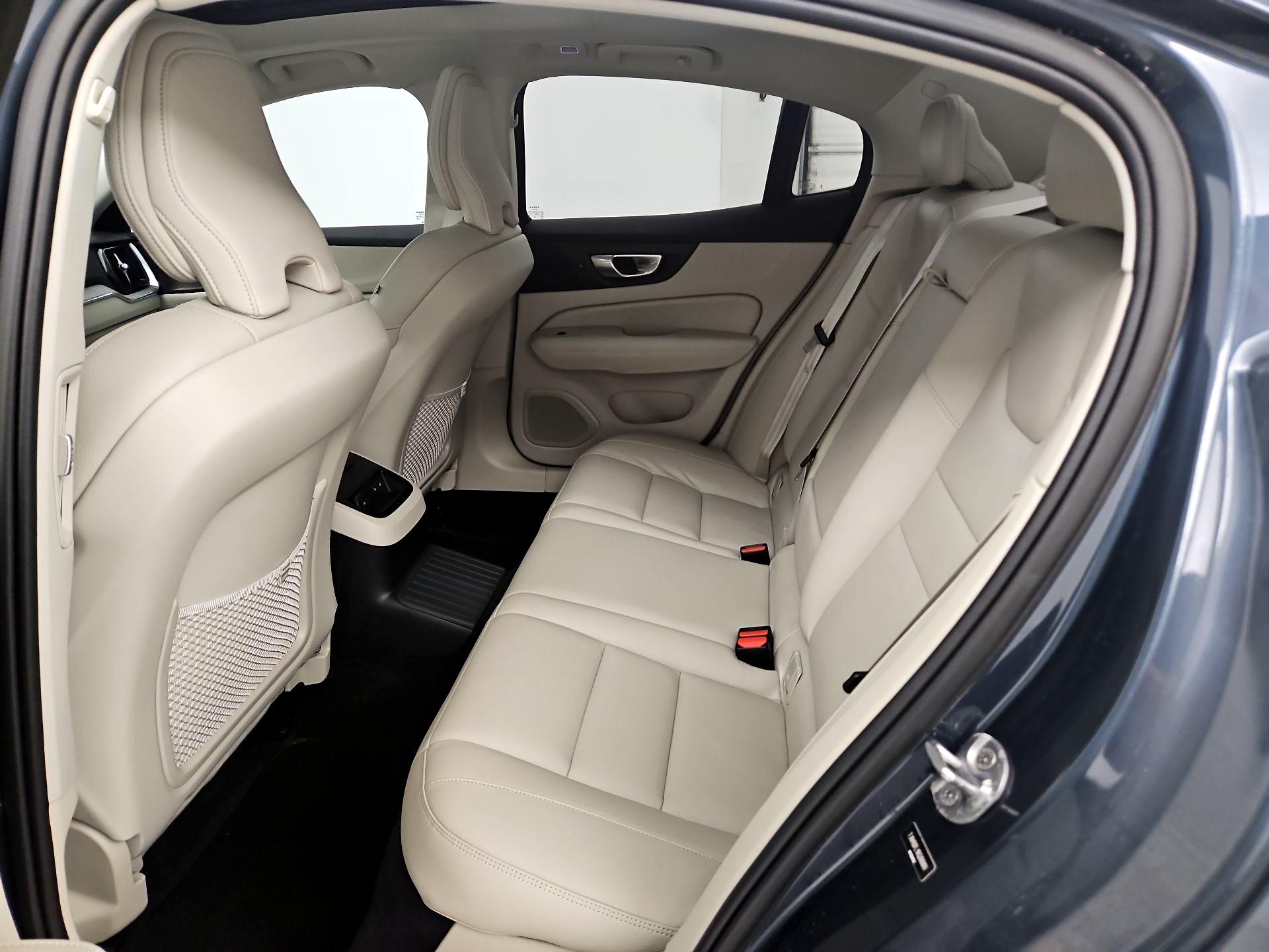 Thumbnail: 2024 Volvo S60 - 20