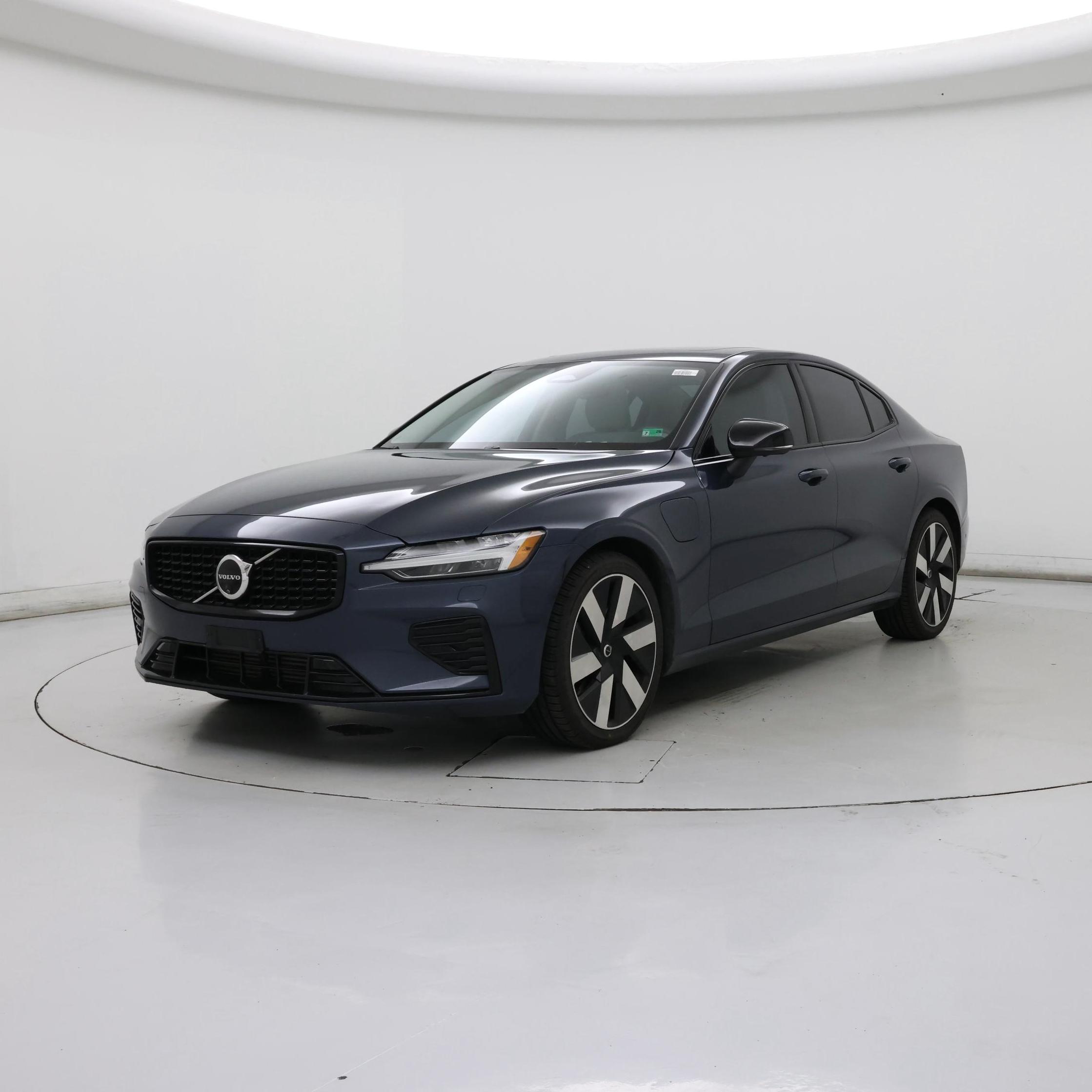 Thumbnail: 2024 Volvo S60 - 4