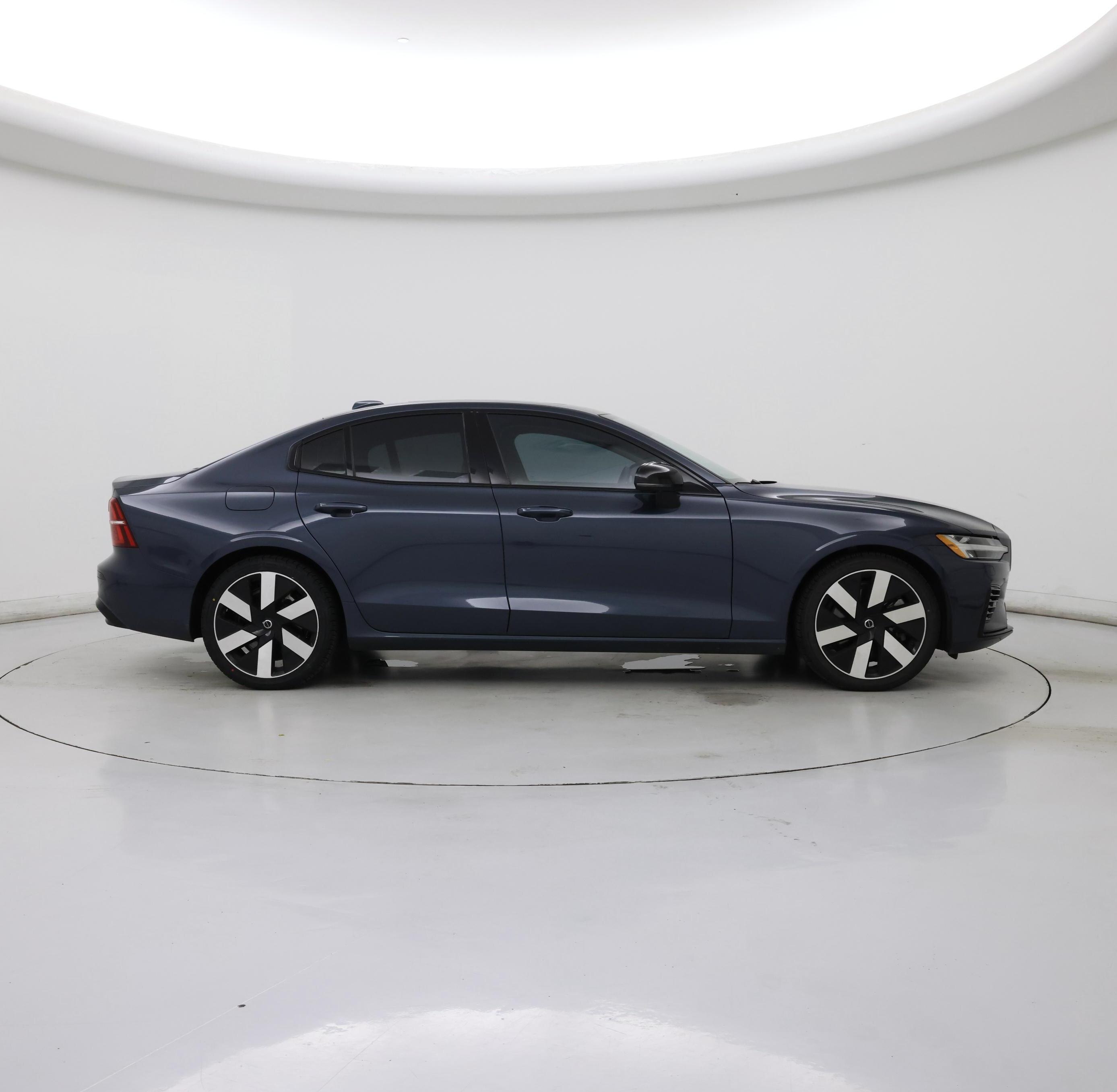 Thumbnail: 2024 Volvo S60 - 7