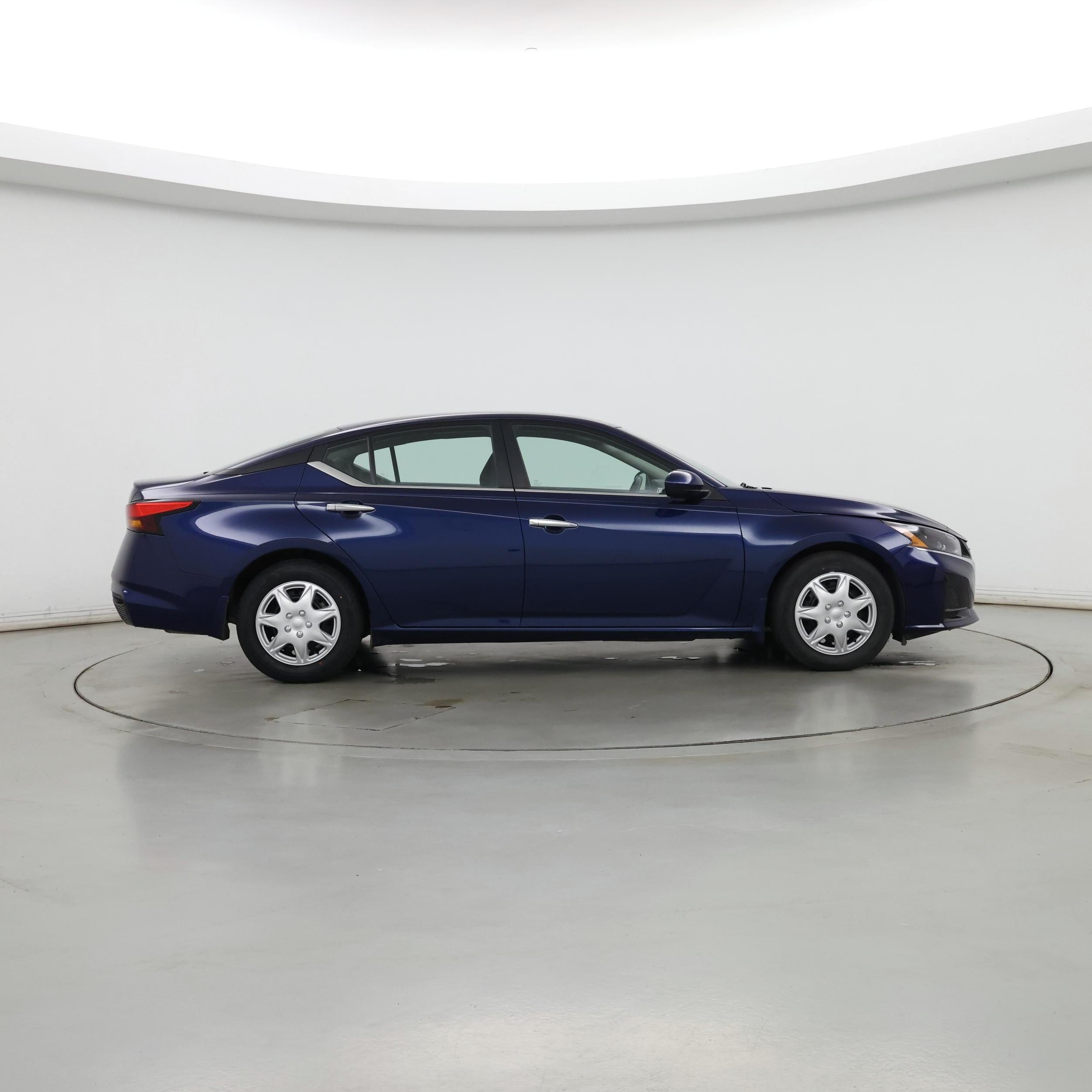 Thumbnail: 2023 Nissan Altima - 7
