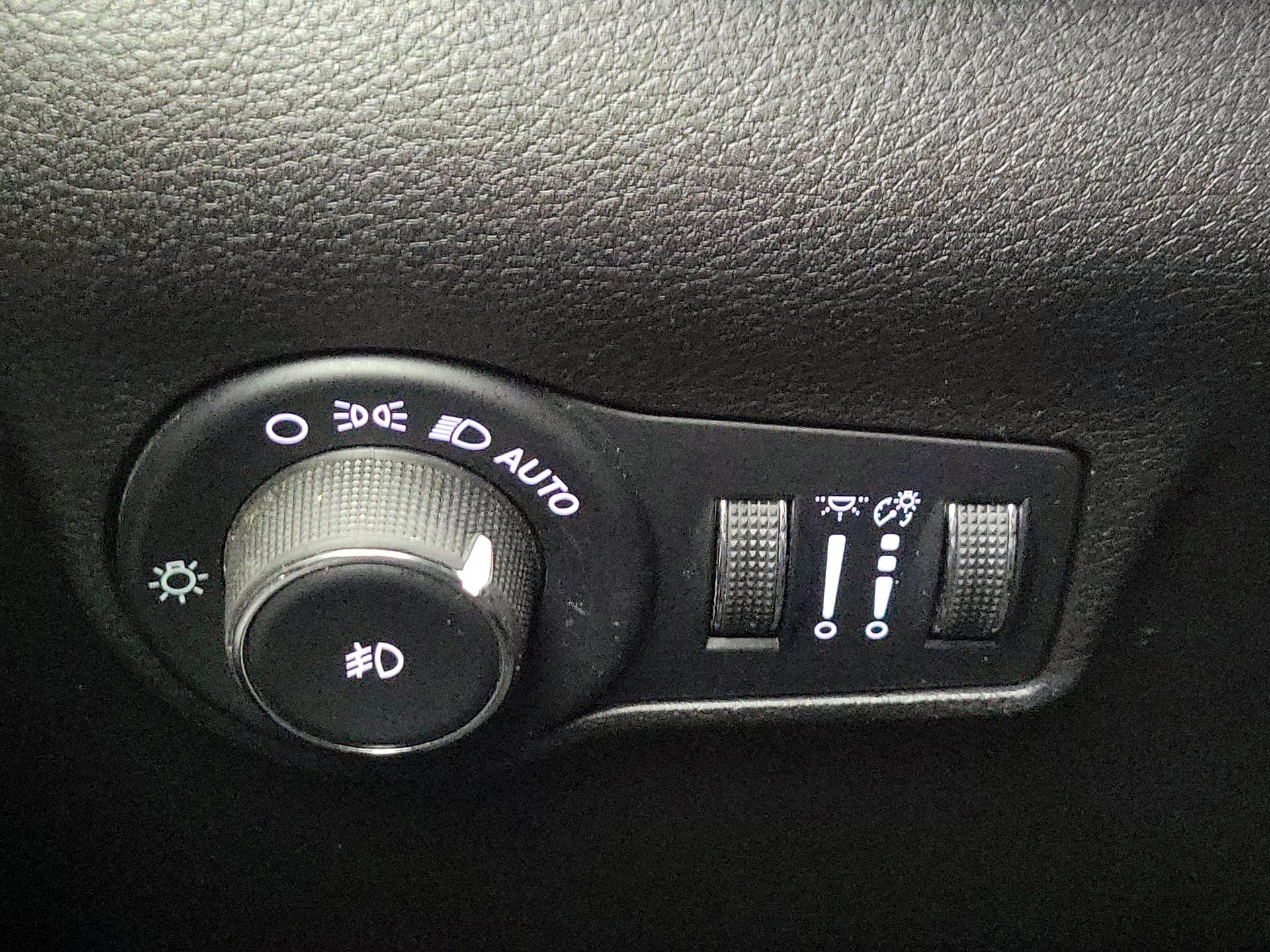Thumbnail: 2023 Jeep Compass - 13