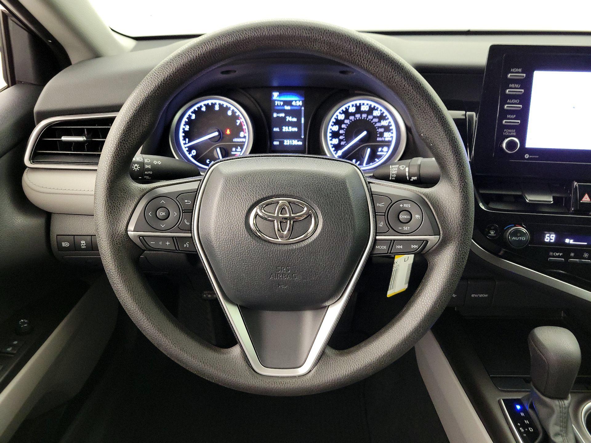 Thumbnail: 2022 Toyota Camry - 10