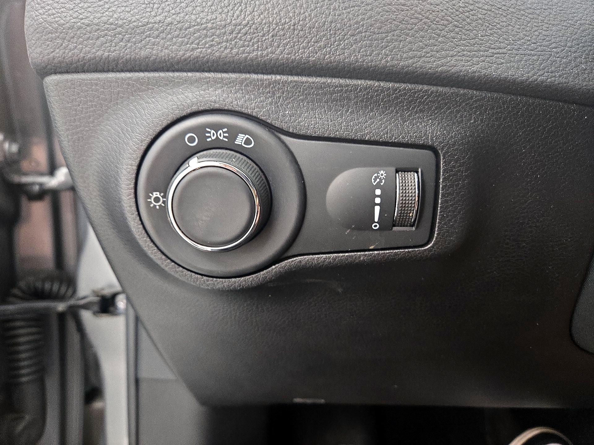 Thumbnail: 2021 Jeep Compass - 13