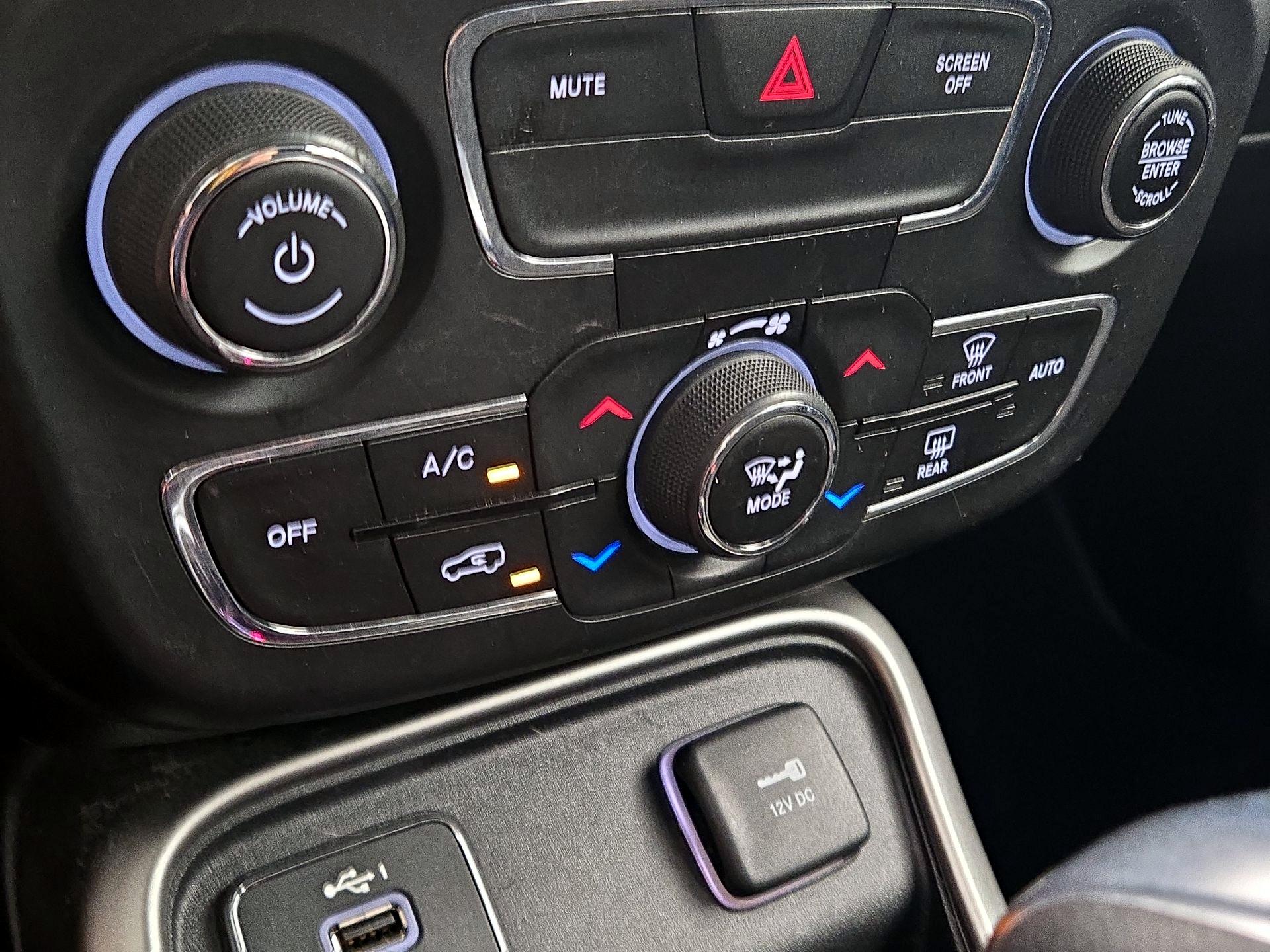 Thumbnail: 2021 Jeep Compass - 16