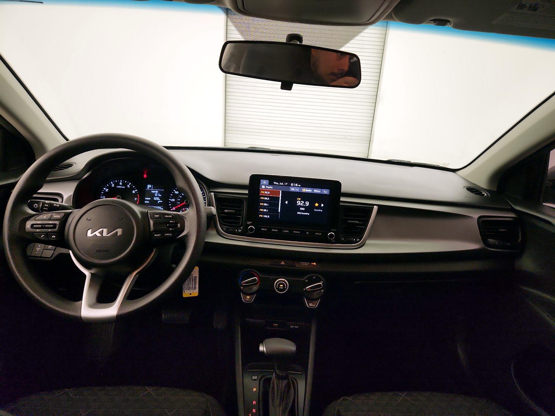 Thumbnail: 2023 Kia Rio - 9
