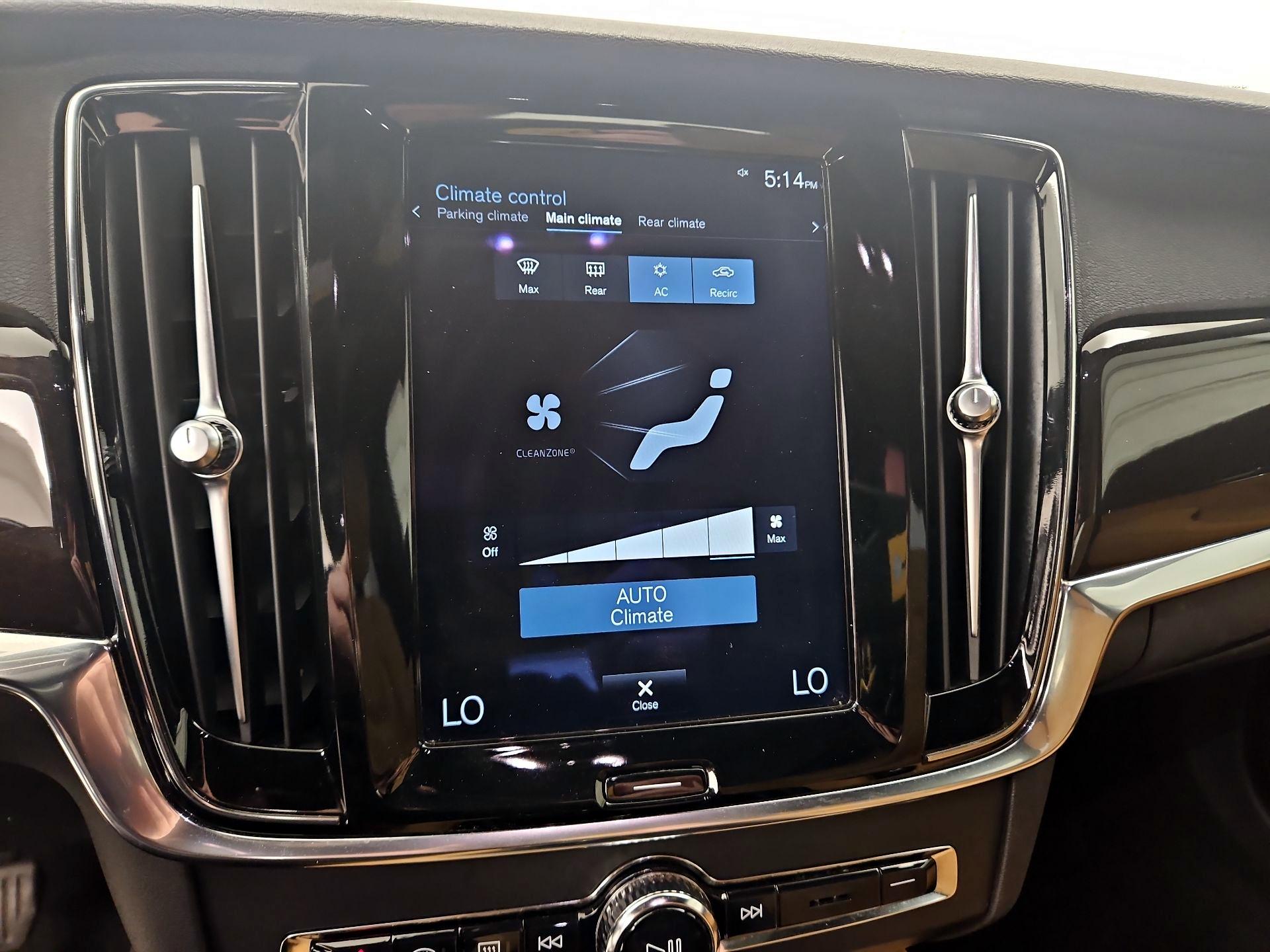 Thumbnail: 2018 Volvo S90 - 17