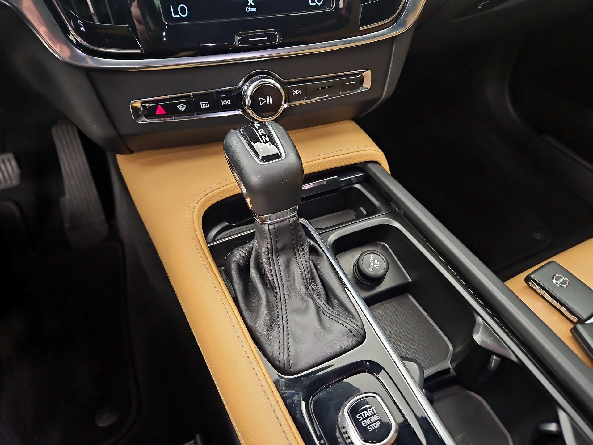 Thumbnail: 2018 Volvo S90 - 18