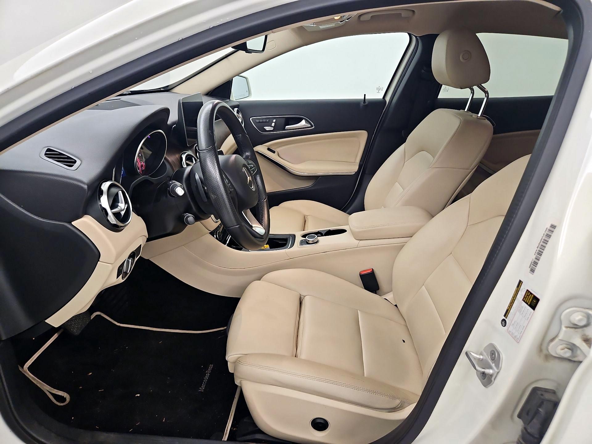 Thumbnail: 2018 Mercedes-Benz GLA - 11