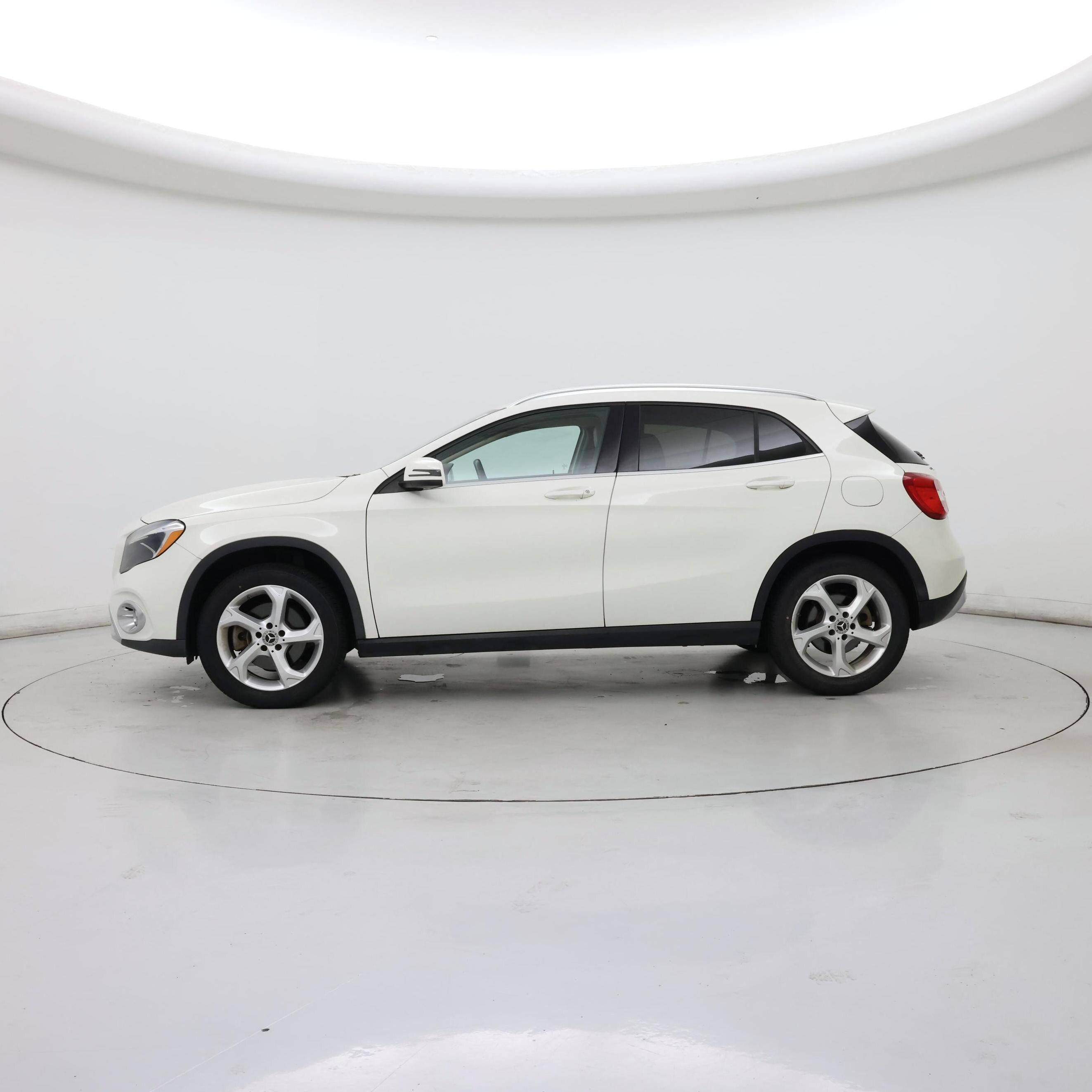Thumbnail: 2018 Mercedes-Benz GLA - 3
