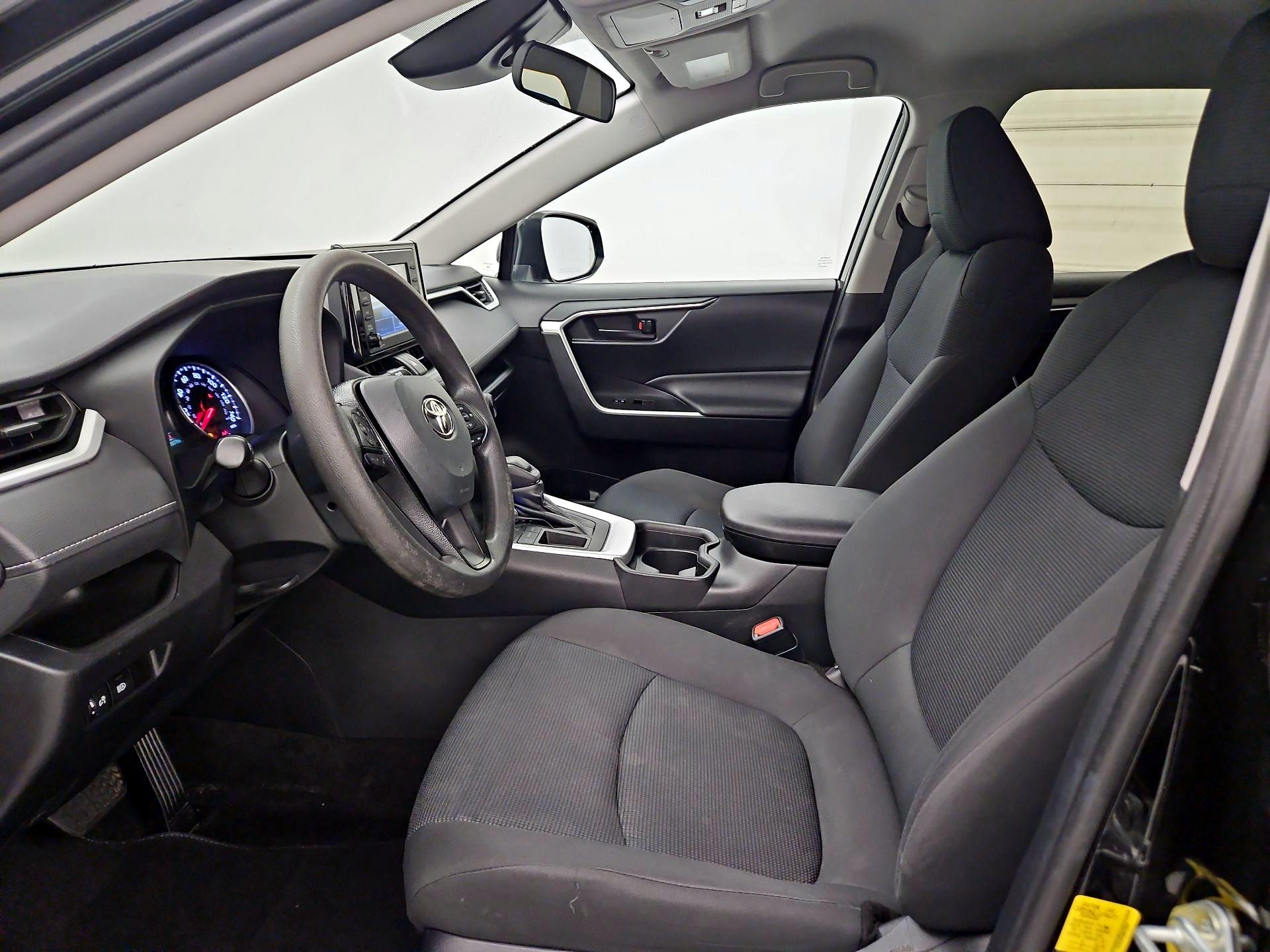 Thumbnail: 2021 Toyota RAV4 - 11