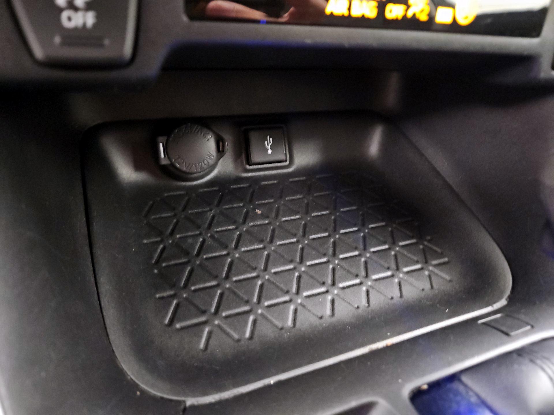 Thumbnail: 2021 Toyota RAV4 - 18