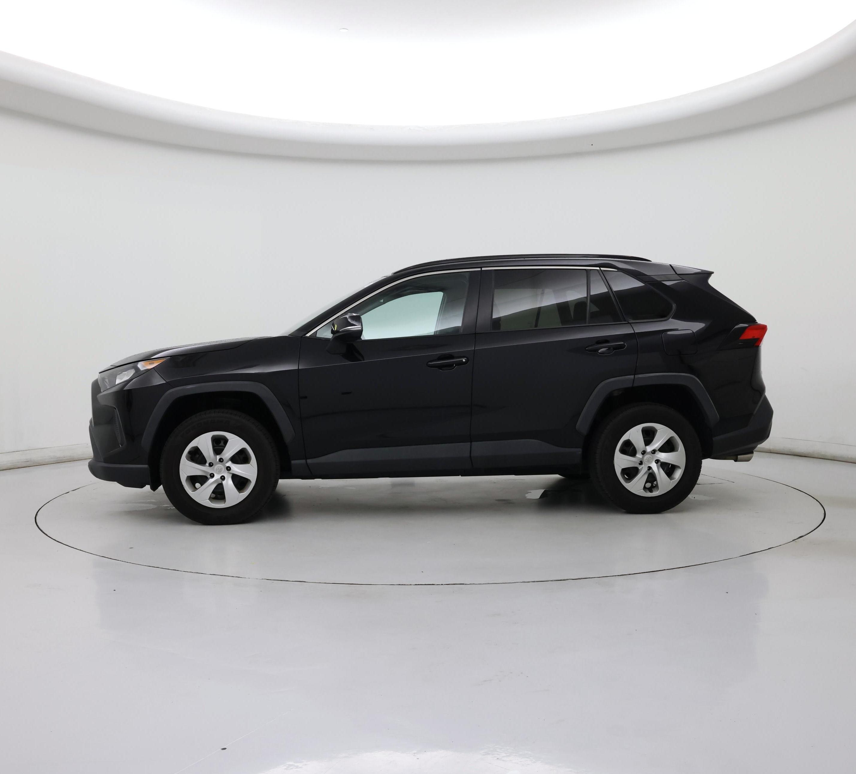 Thumbnail: 2021 Toyota RAV4 - 3