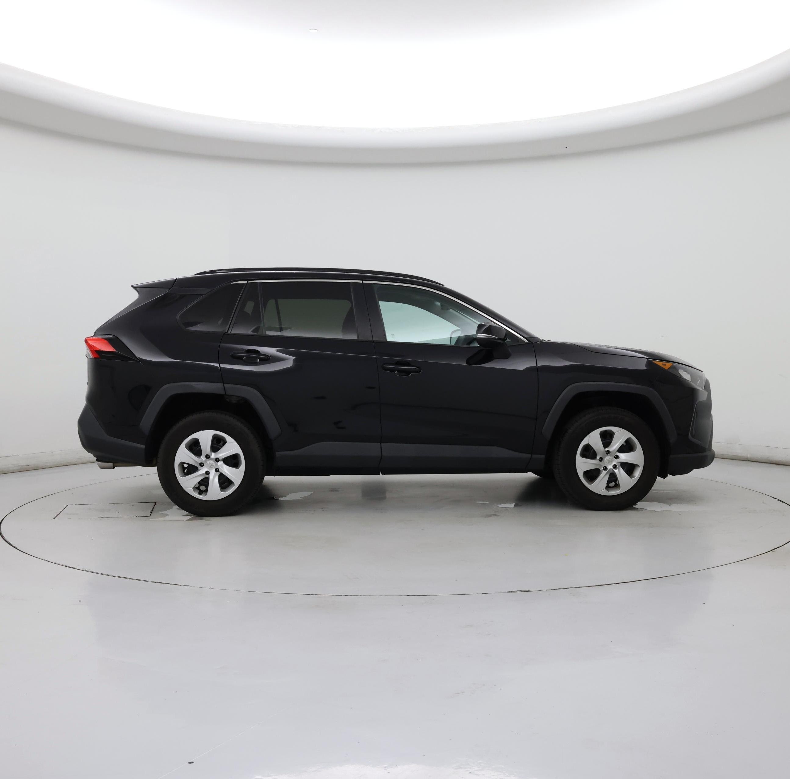 Thumbnail: 2021 Toyota RAV4 - 7