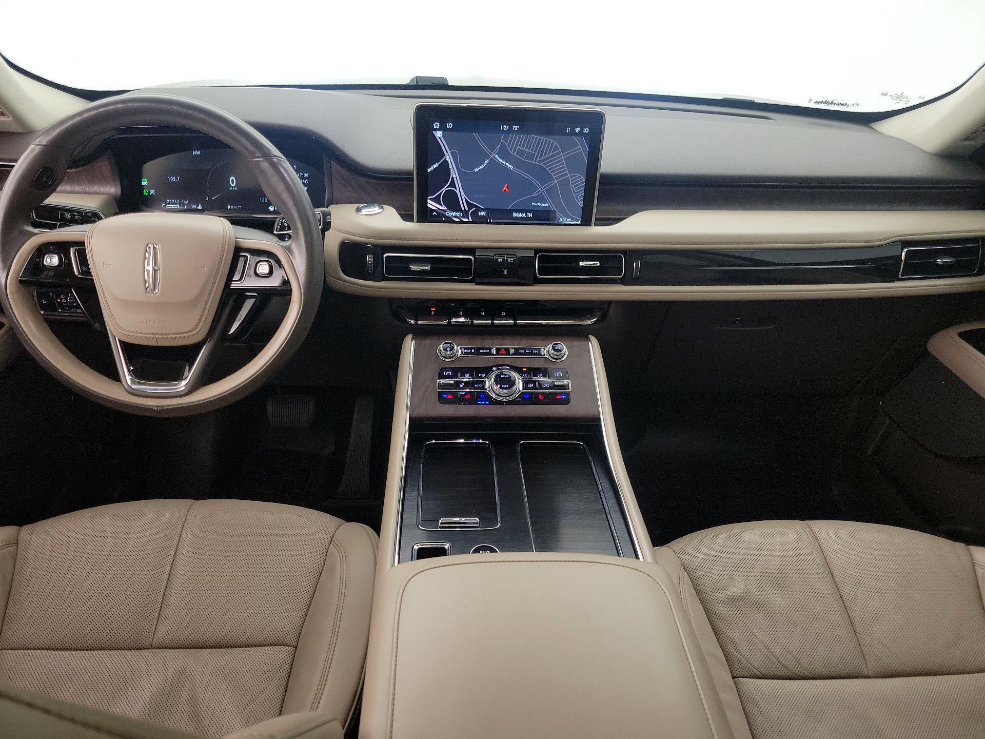 Thumbnail: 2020 Lincoln Aviator - 9