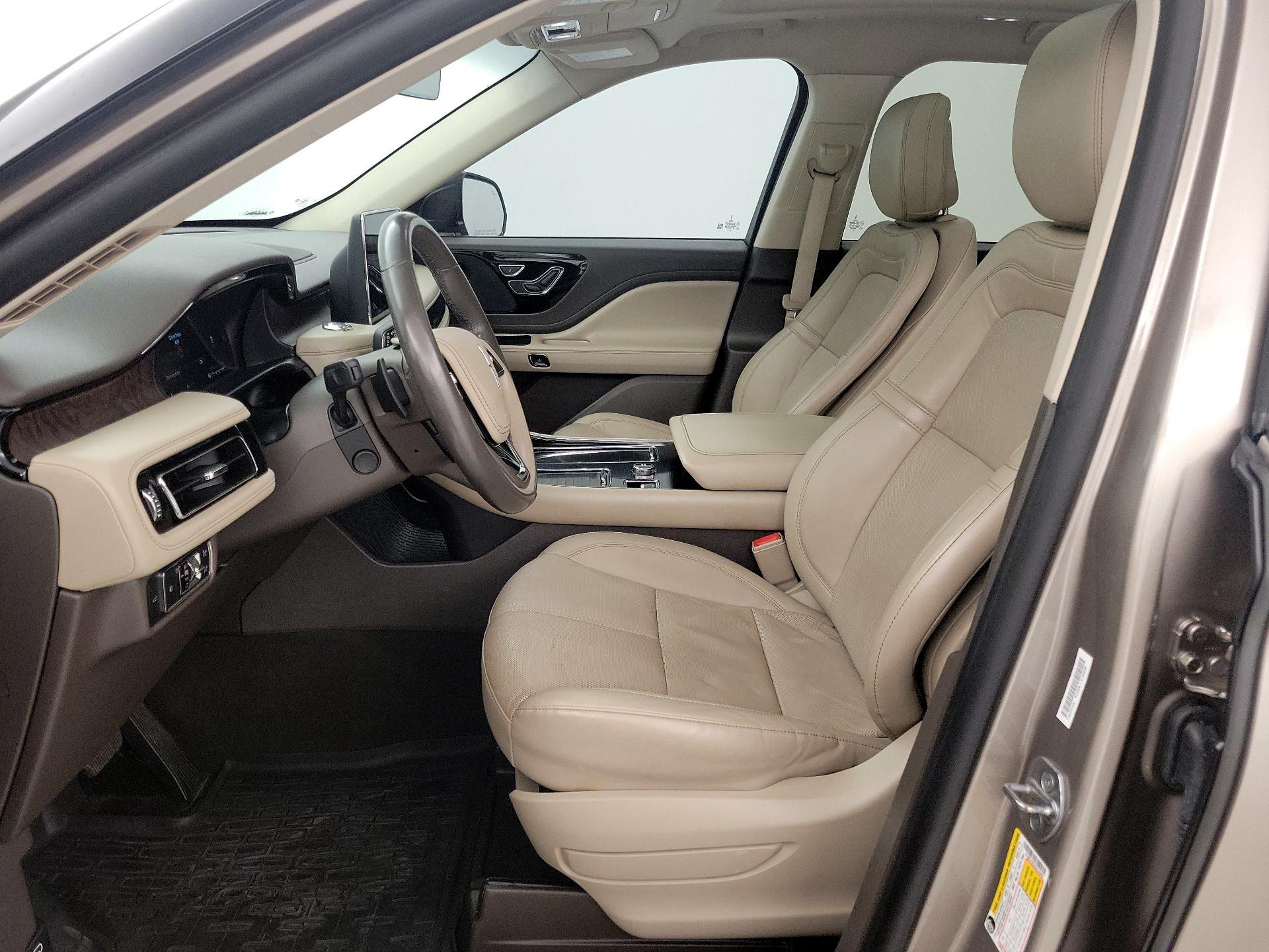 Thumbnail: 2020 Lincoln Aviator - 11