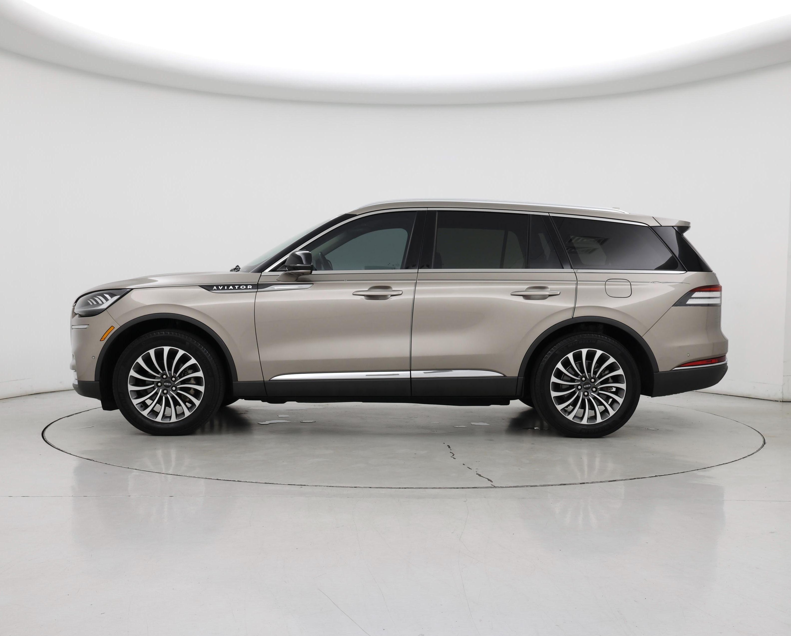Thumbnail: 2020 Lincoln Aviator - 3
