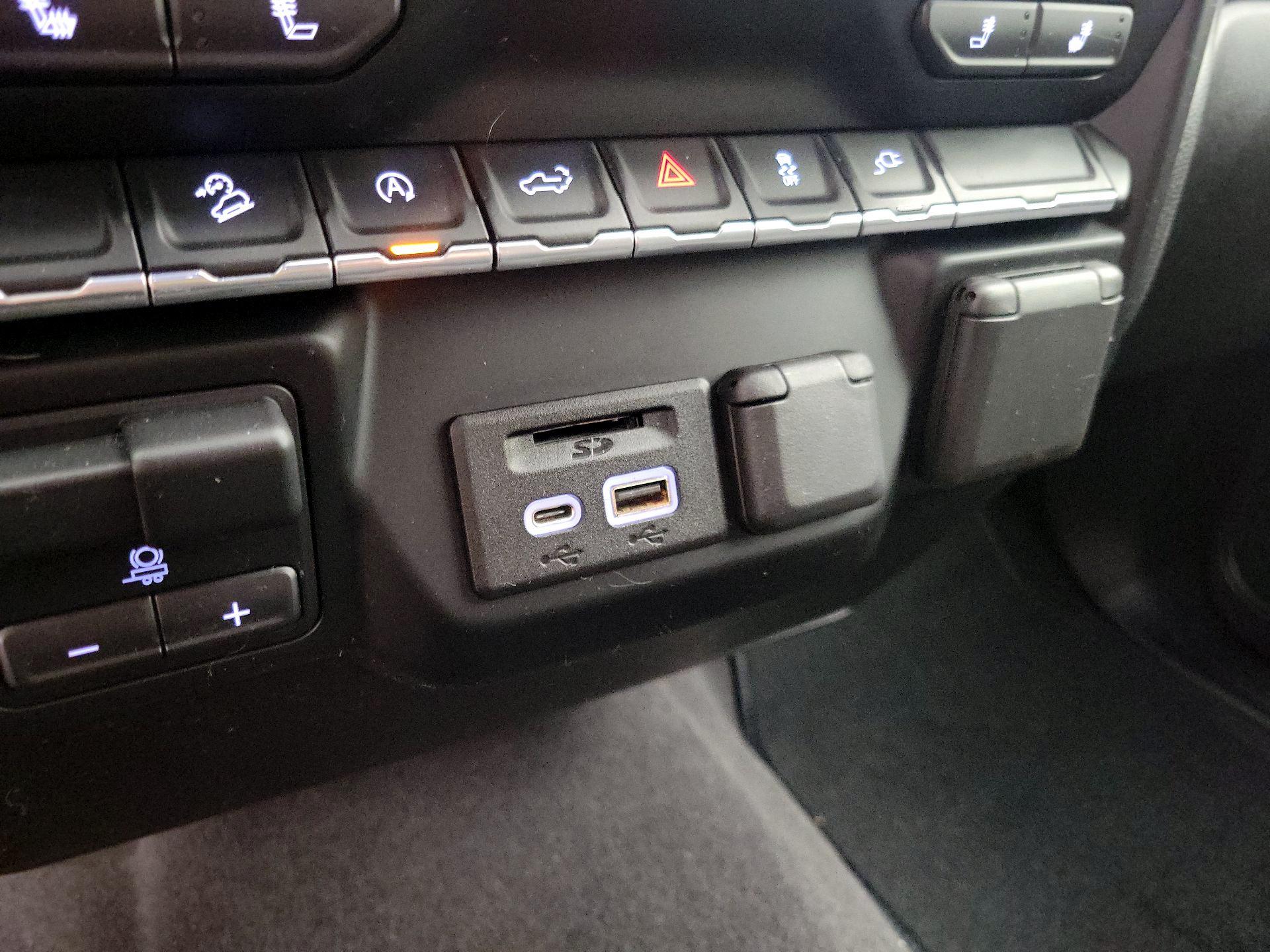 Thumbnail: 2020 Chevrolet Silverado 1500 - 18