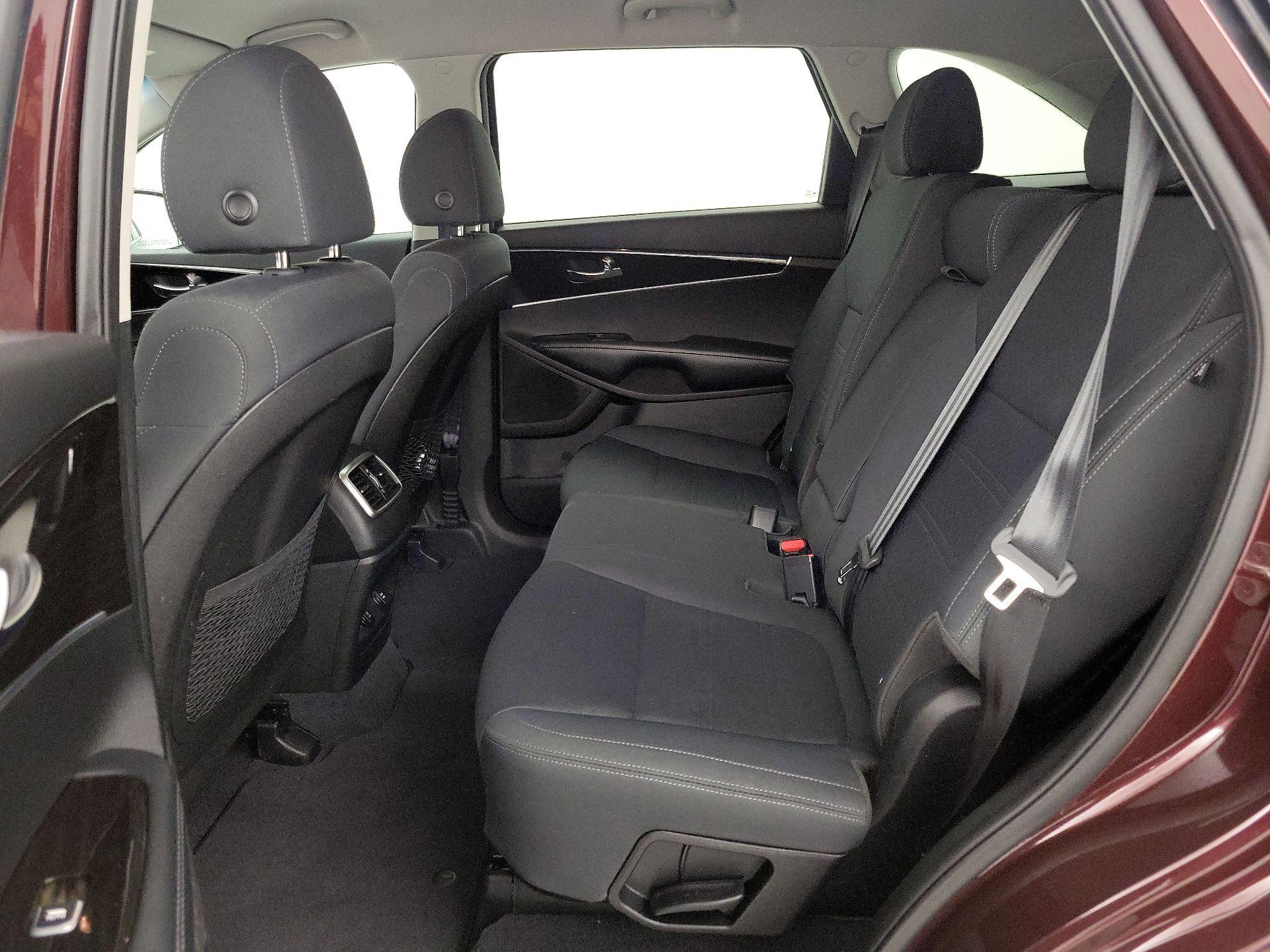 Thumbnail: 2019 Kia Sorento - 19