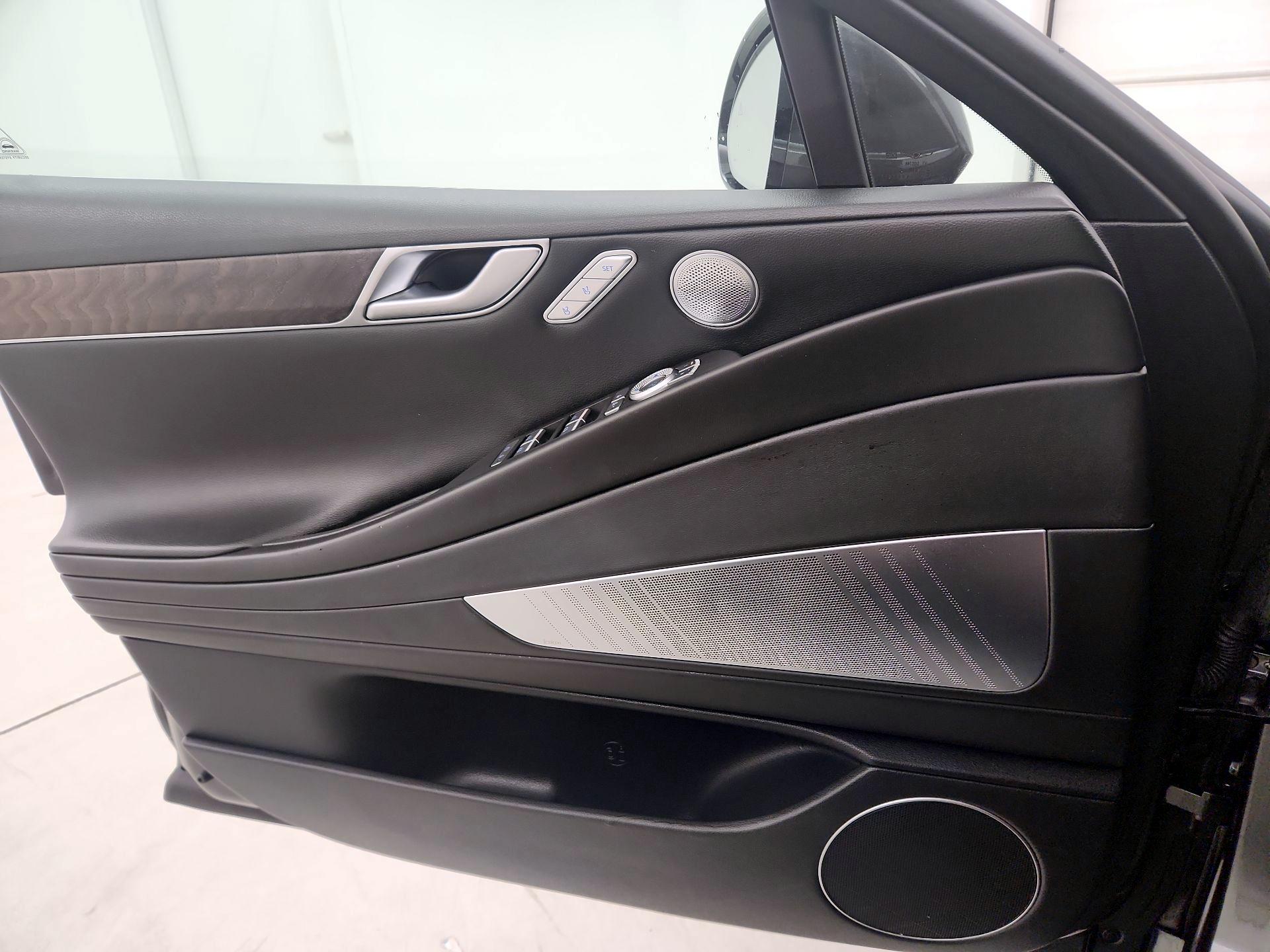Thumbnail: 2022 Genesis G80 - 12