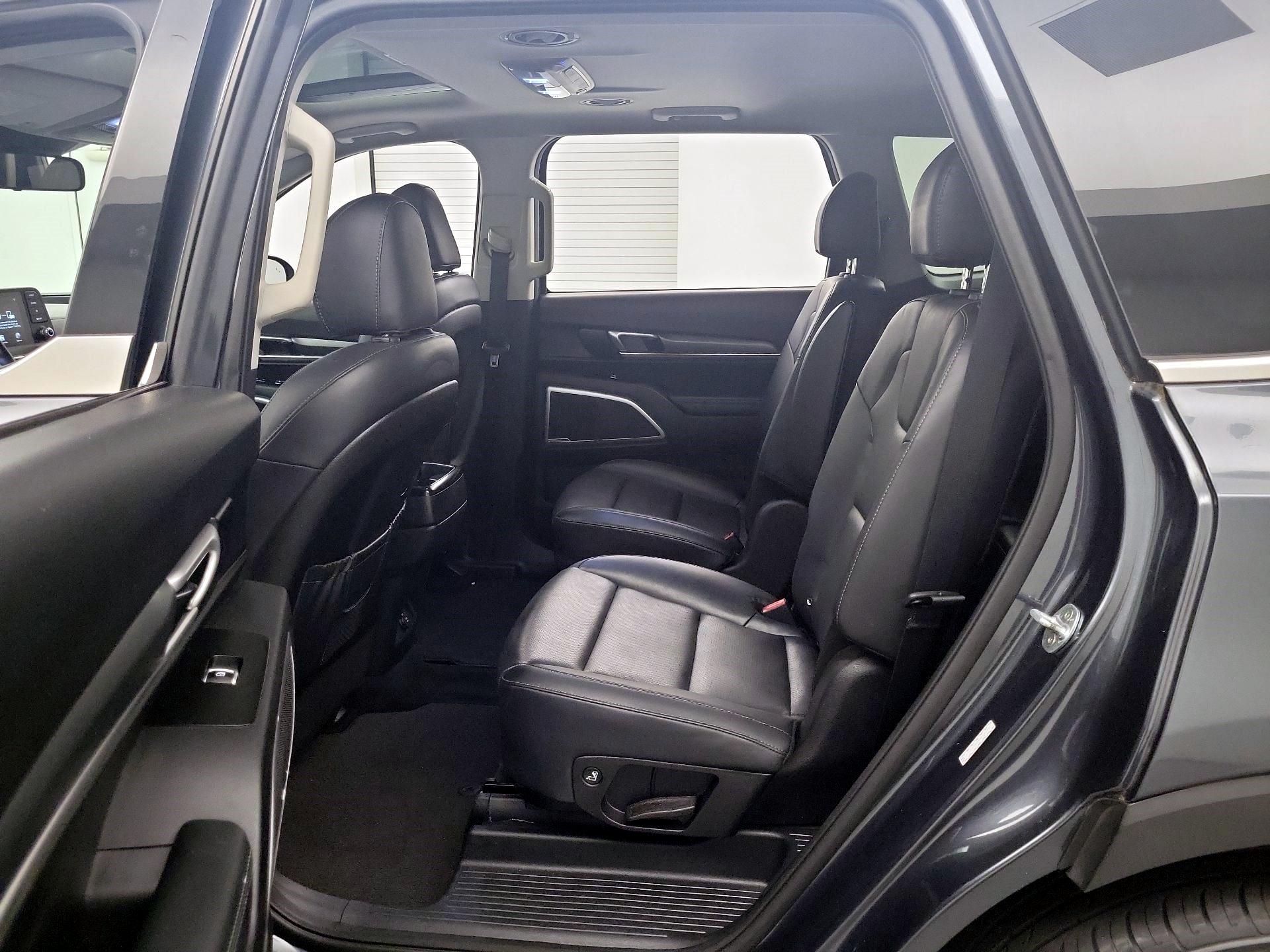 Thumbnail: 2021 Kia Telluride - 18