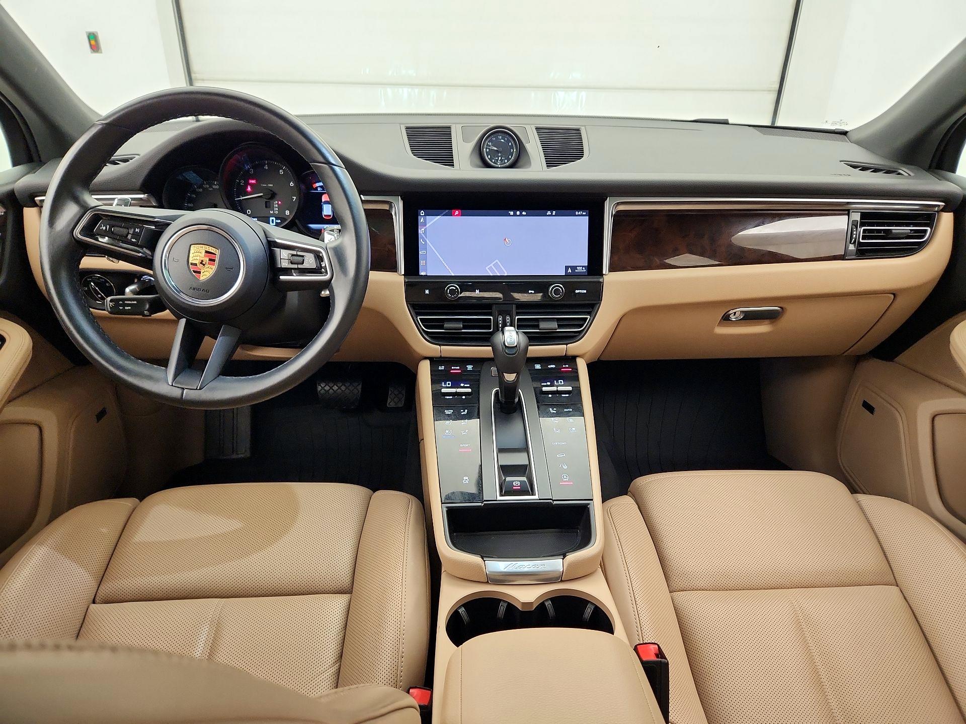Thumbnail: 2022 Porsche Macan - 9