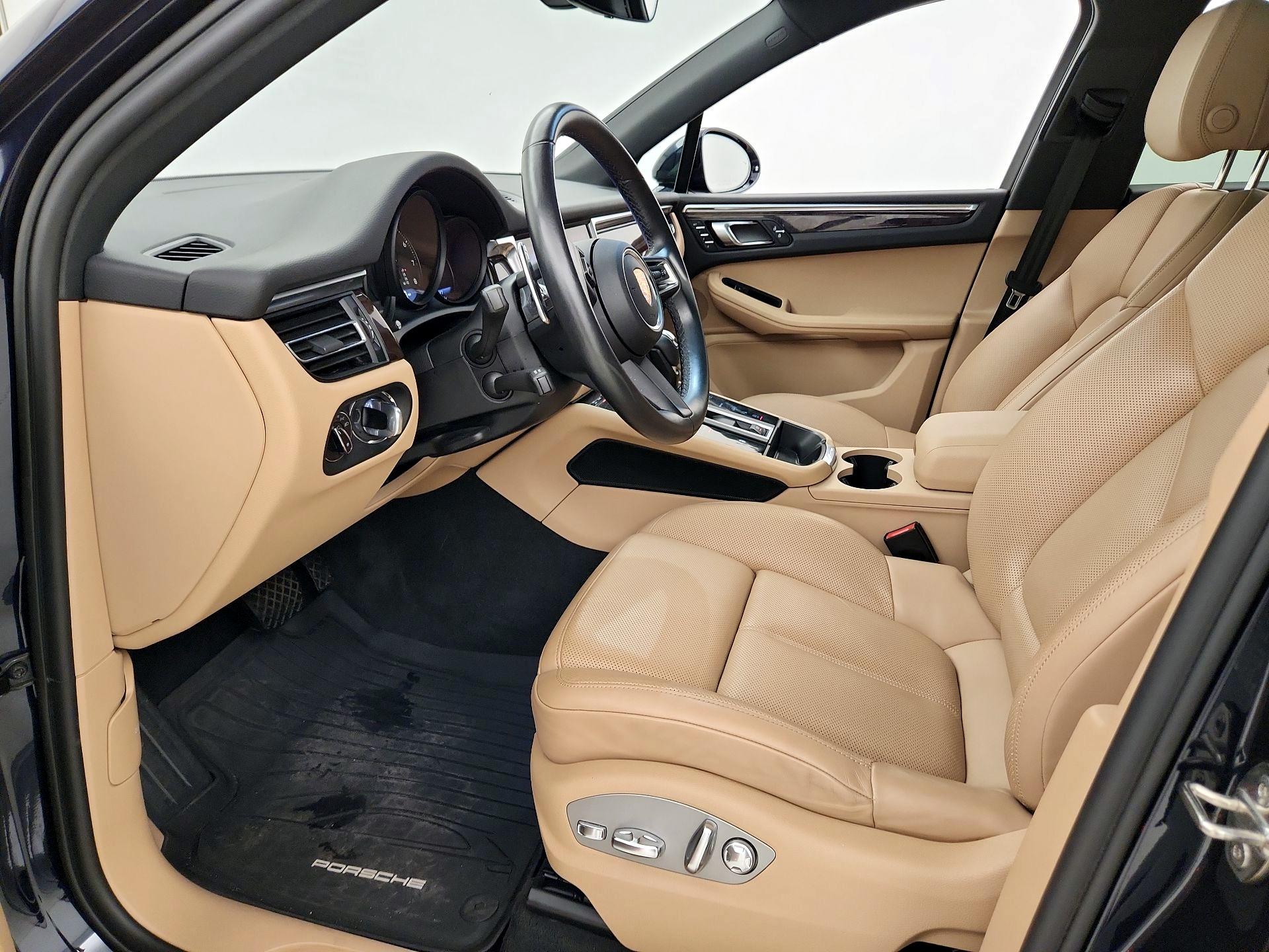 Thumbnail: 2022 Porsche Macan - 11
