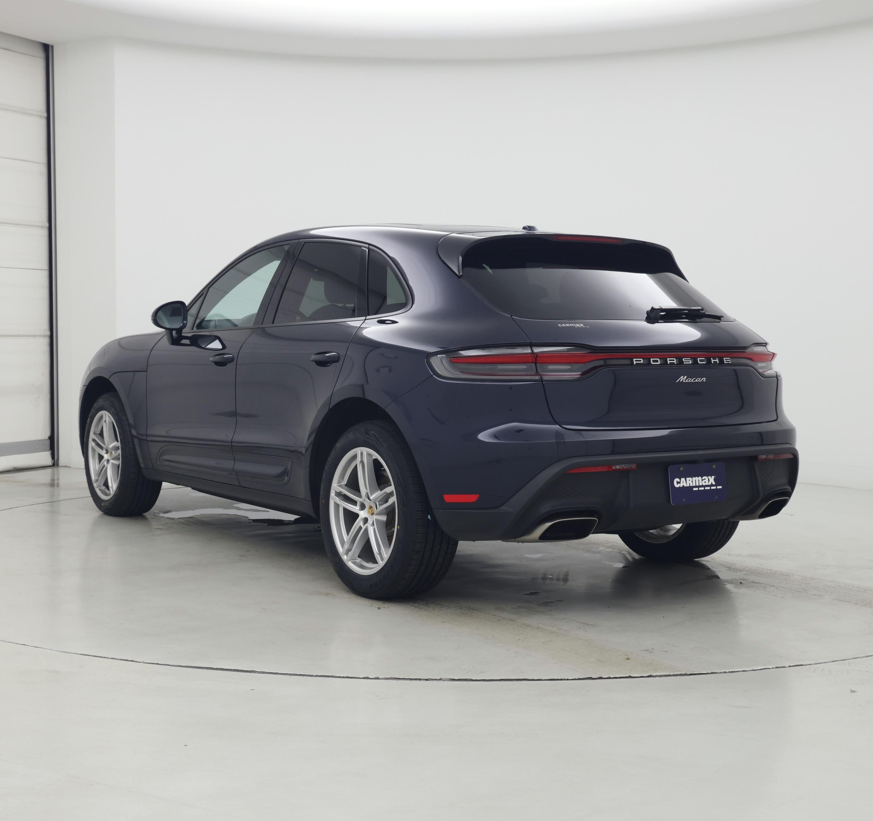 Thumbnail: 2022 Porsche Macan - 2