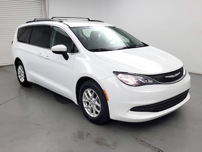 White 2020 Chrysler Voyager LX
