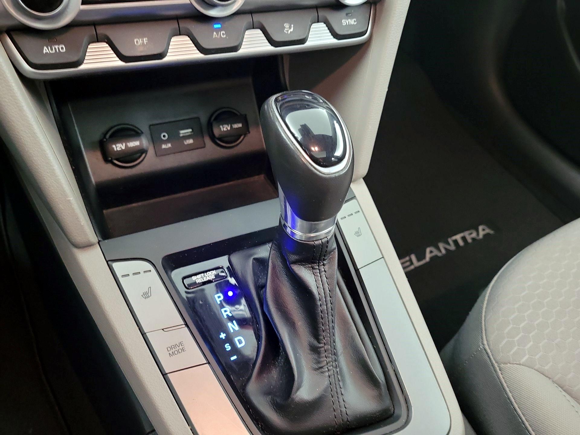 Thumbnail: 2020 Hyundai Elantra - 15