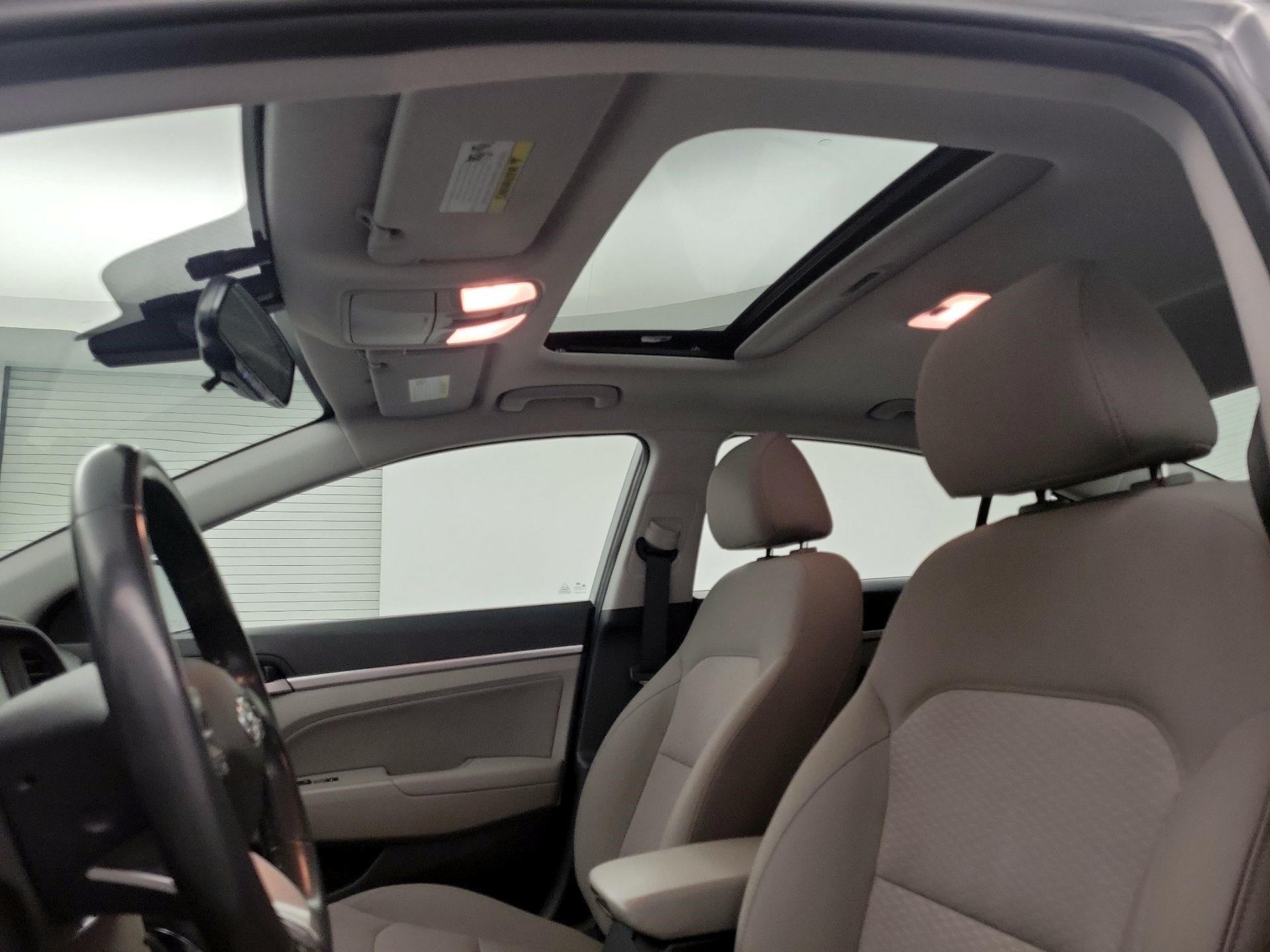 Thumbnail: 2020 Hyundai Elantra - 17