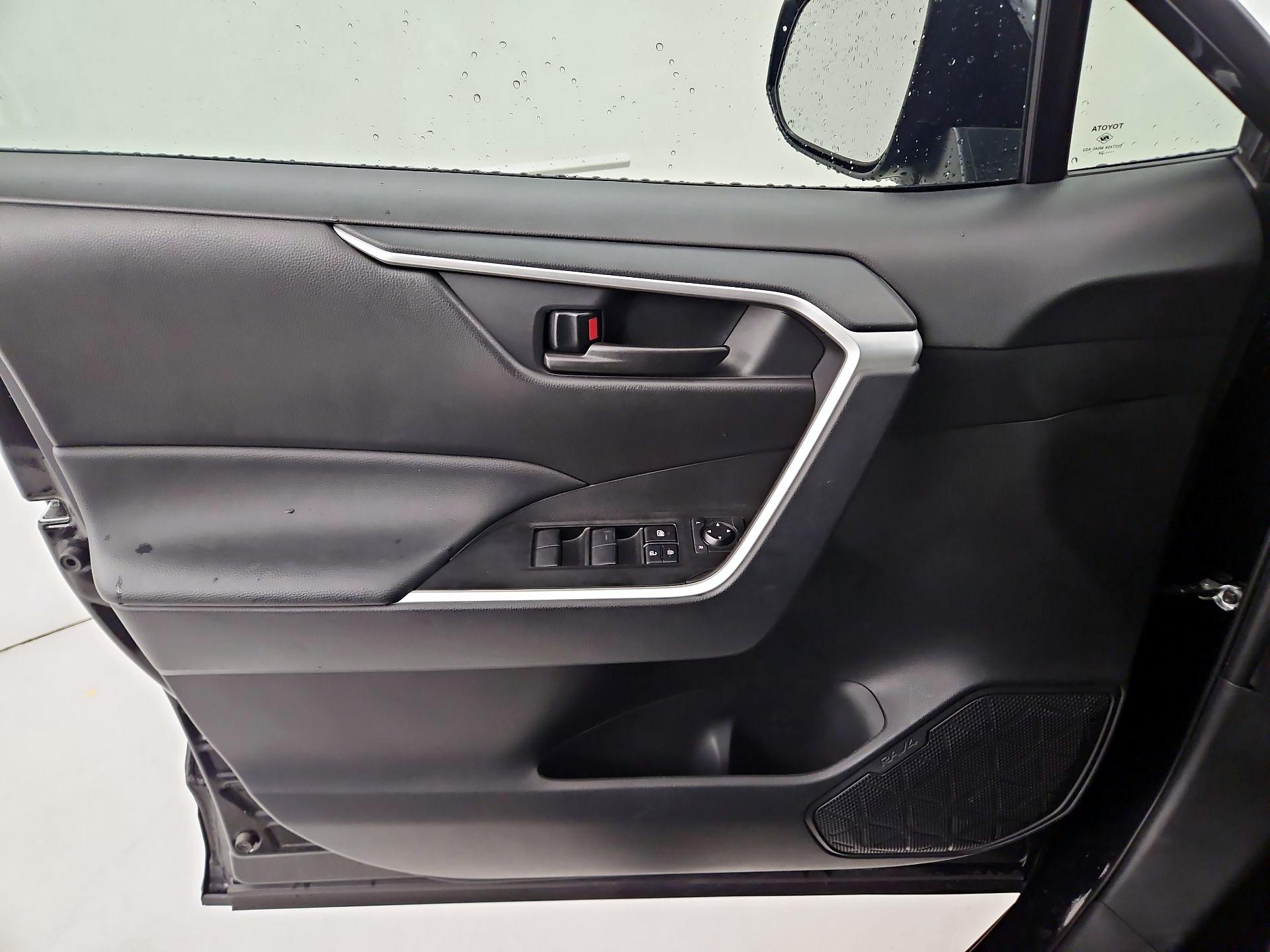 Thumbnail: 2024 Toyota RAV4 - 12