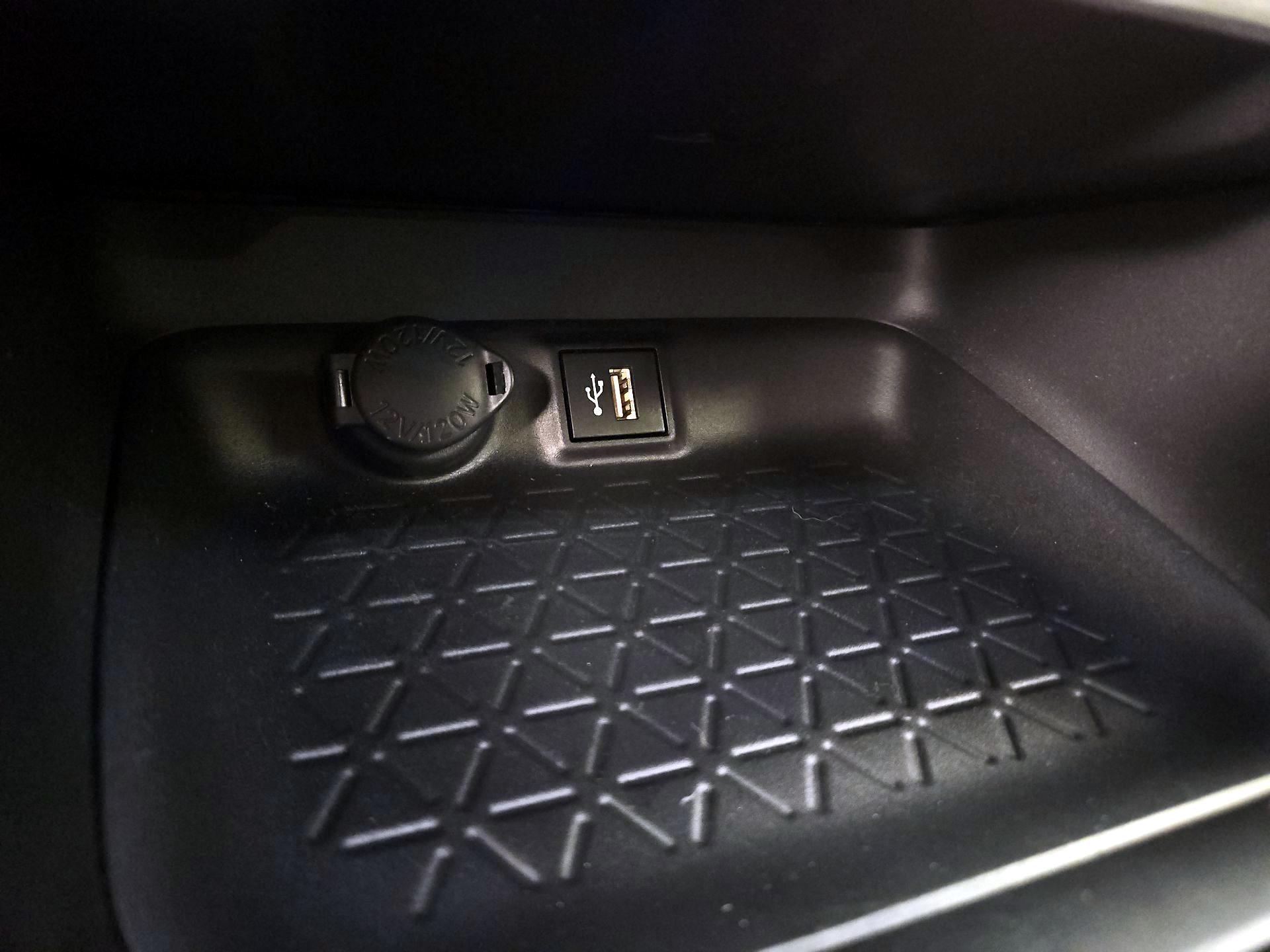 Thumbnail: 2024 Toyota RAV4 - 18