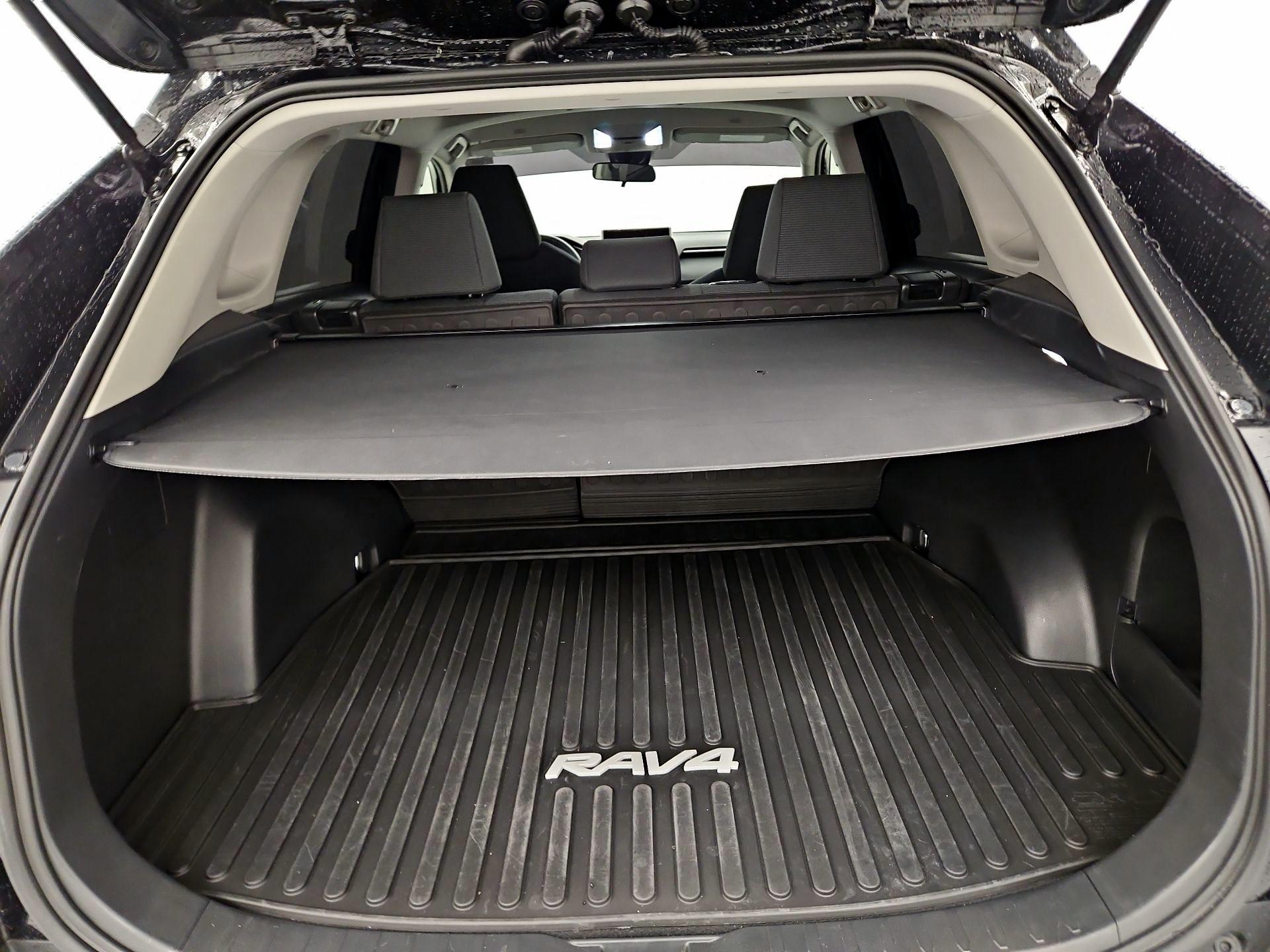 Thumbnail: 2024 Toyota RAV4 - 20