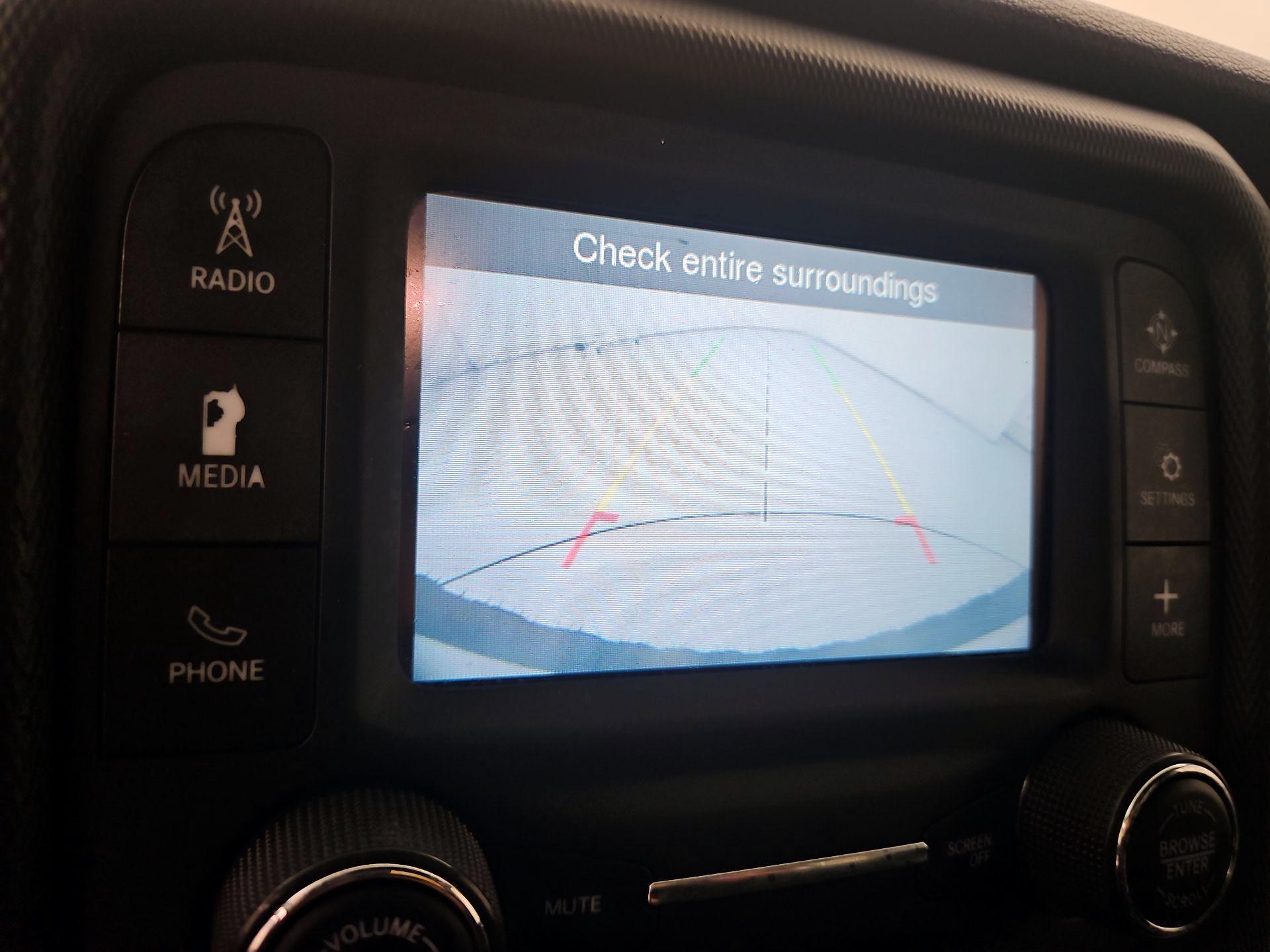Thumbnail: 2019 Jeep Wrangler - 14