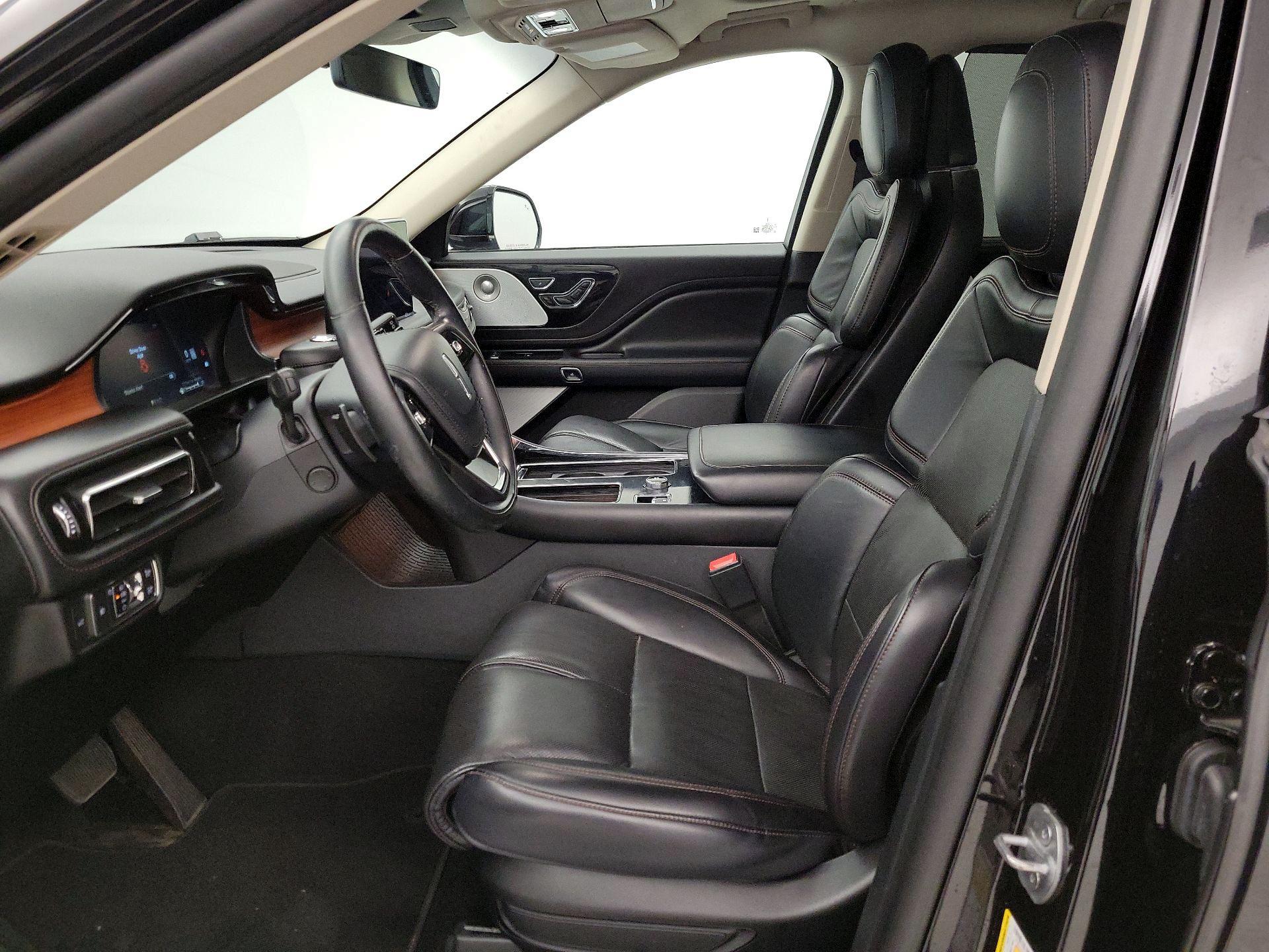 Thumbnail: 2020 Lincoln Aviator - 11