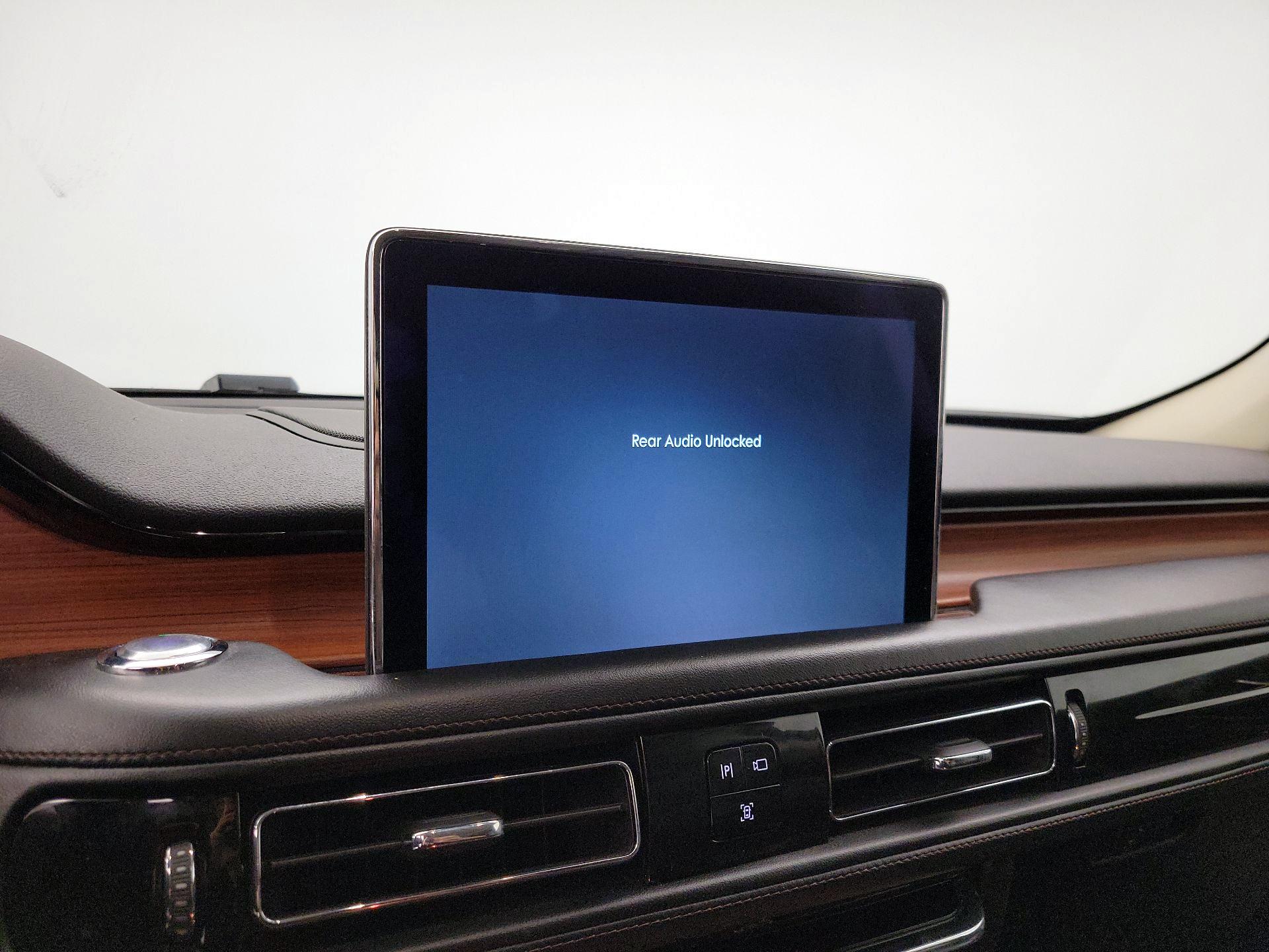 Thumbnail: 2020 Lincoln Aviator - 15