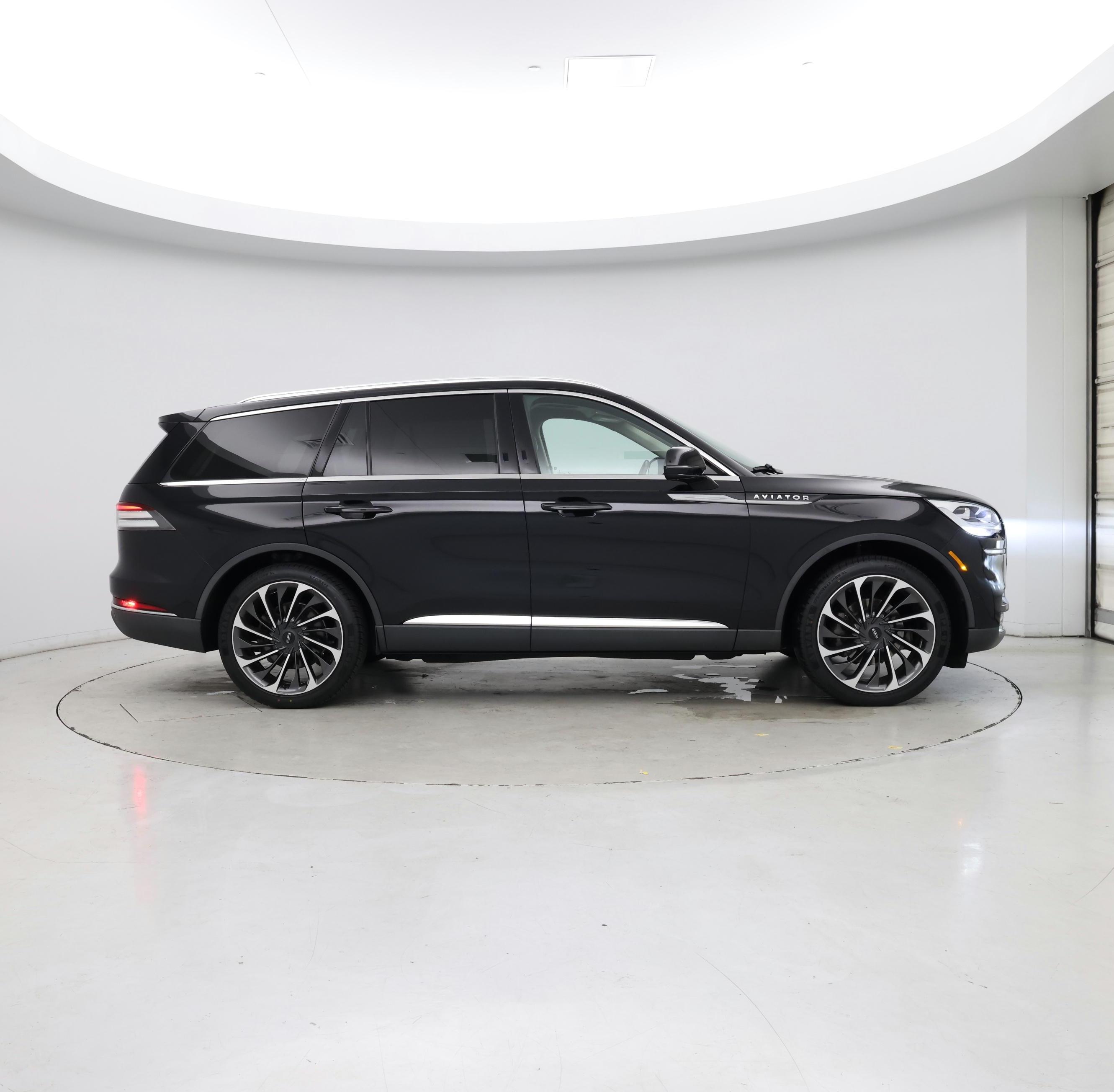 Thumbnail: 2020 Lincoln Aviator - 7